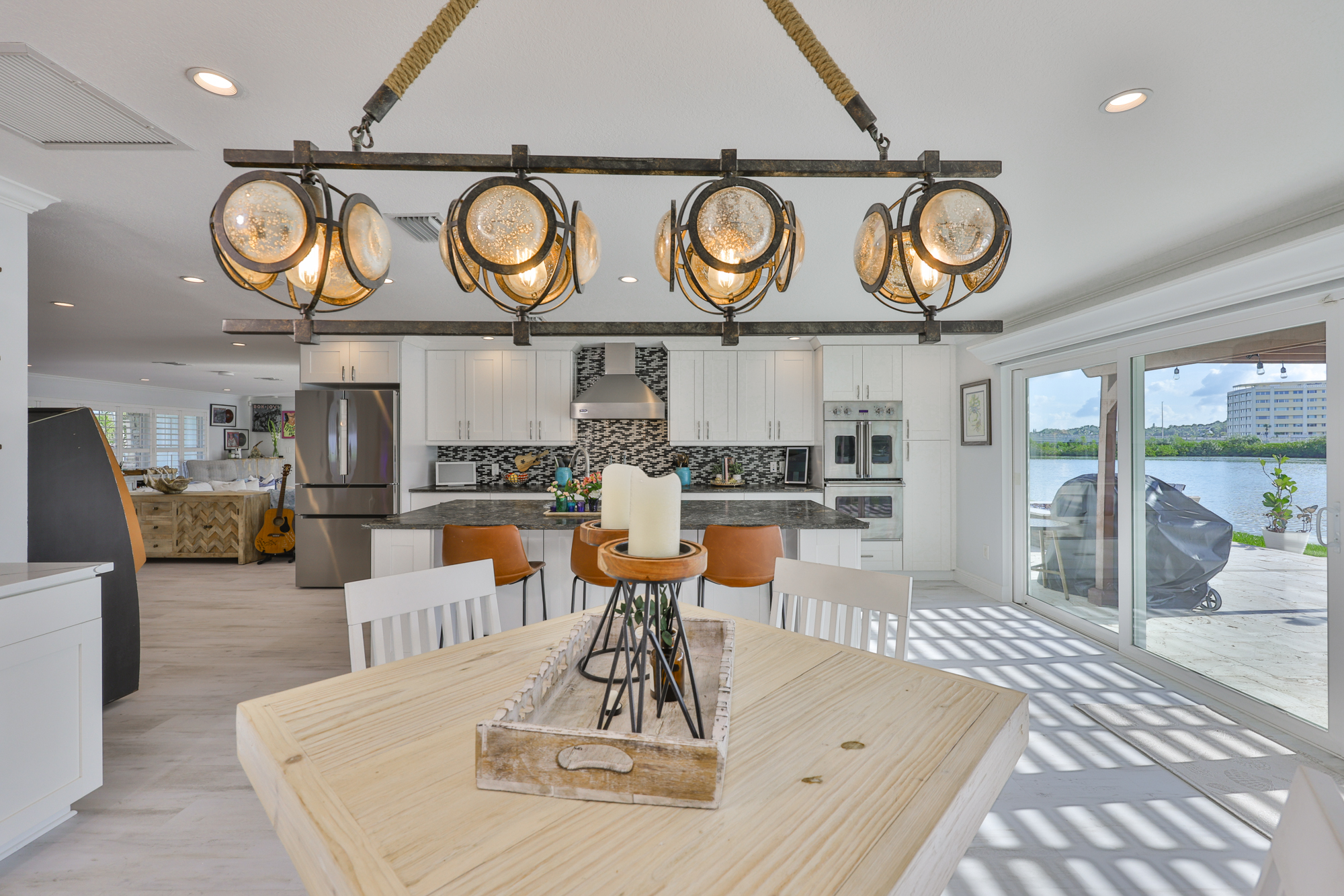 Largo, Florida, 33770, United States, 3 Bedrooms Bedrooms, ,4 BathroomsBathrooms,Residential,For Sale,1982146