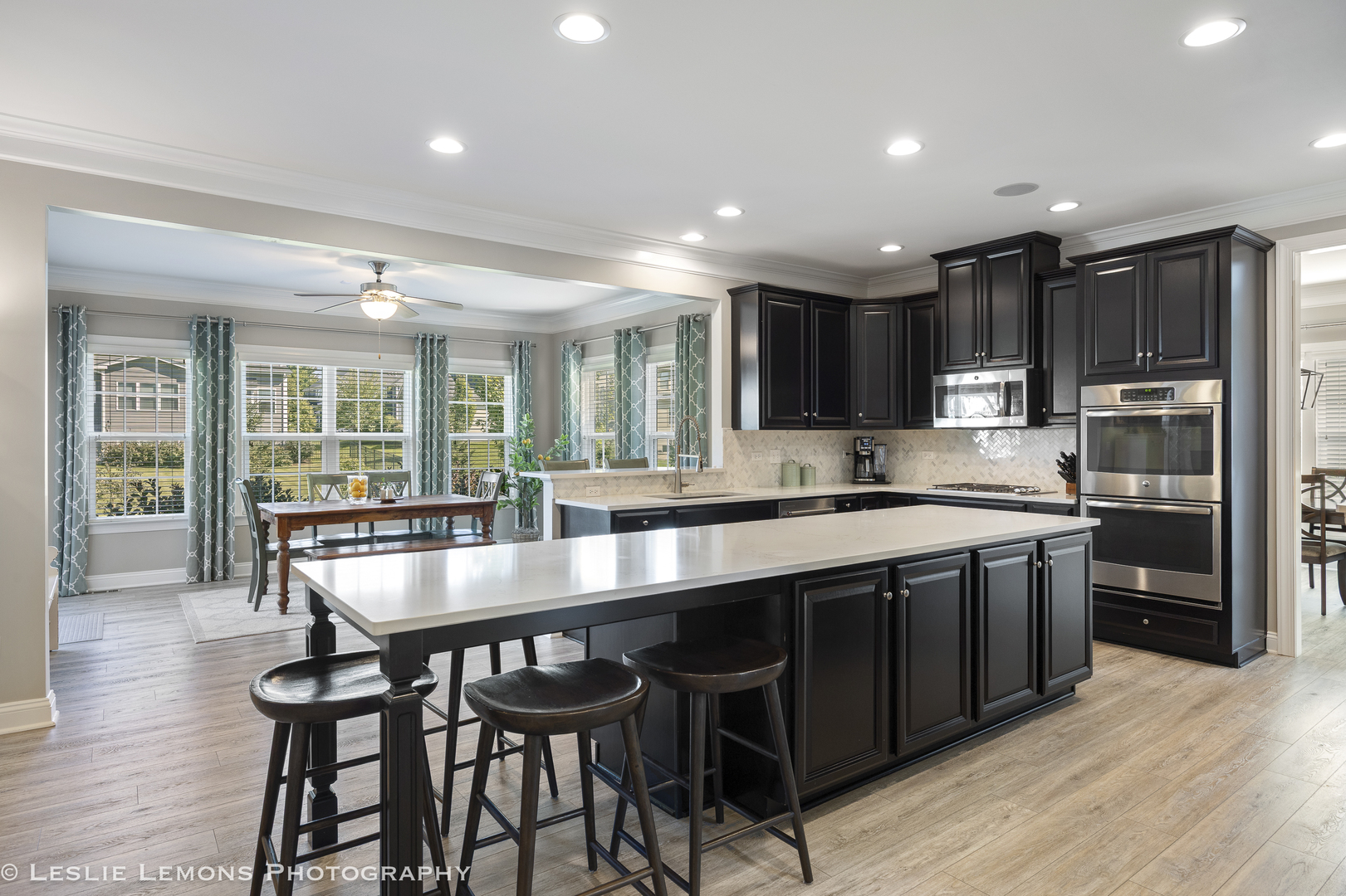 Naperville, Illinois, 60564, United States, 4 Bedrooms Bedrooms, ,5 BathroomsBathrooms,Residential,For Sale,1932801