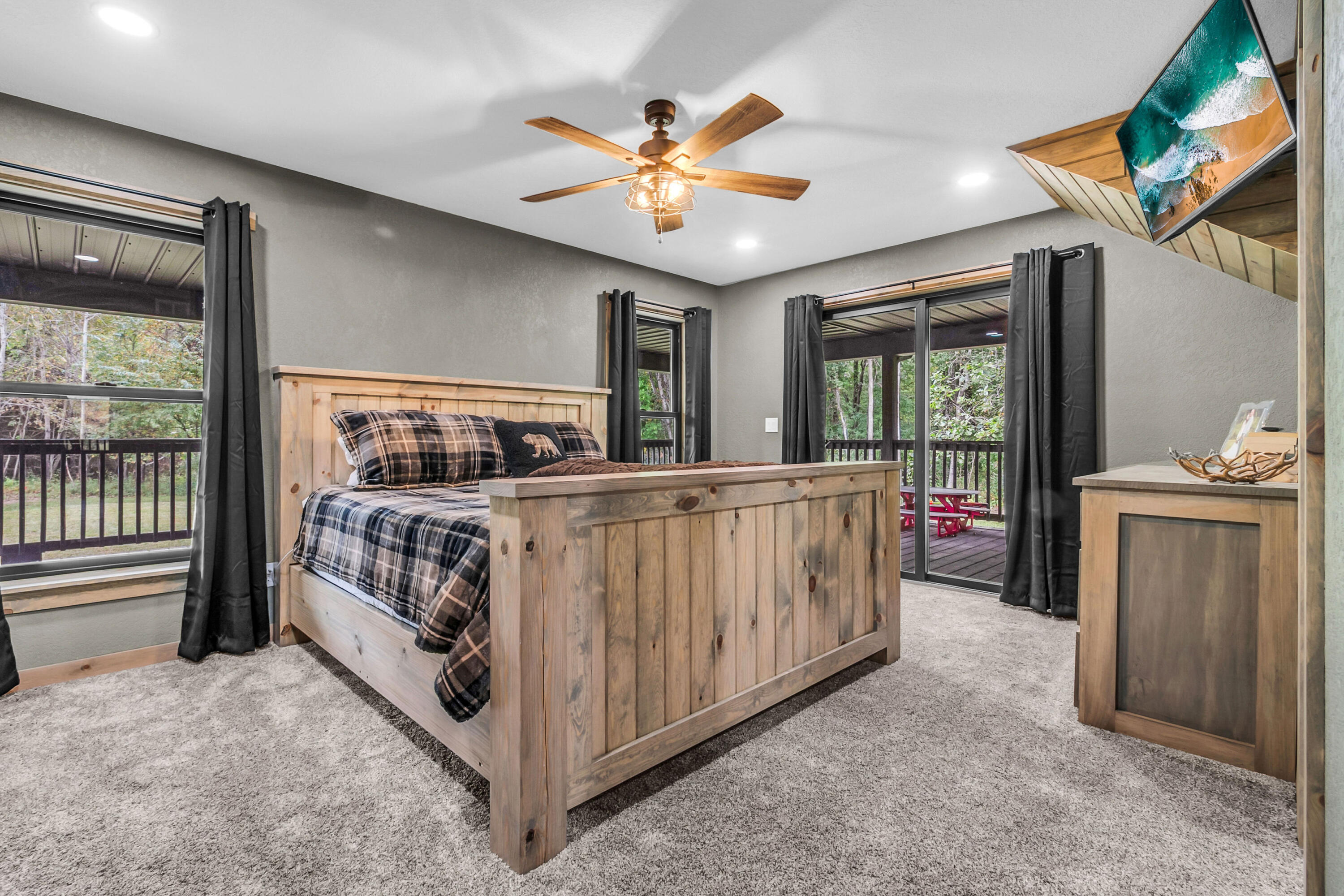 Quincy, Michigan, 49082, United States, 2 Bedrooms Bedrooms, ,3 BathroomsBathrooms,Residential,For Sale,1979767