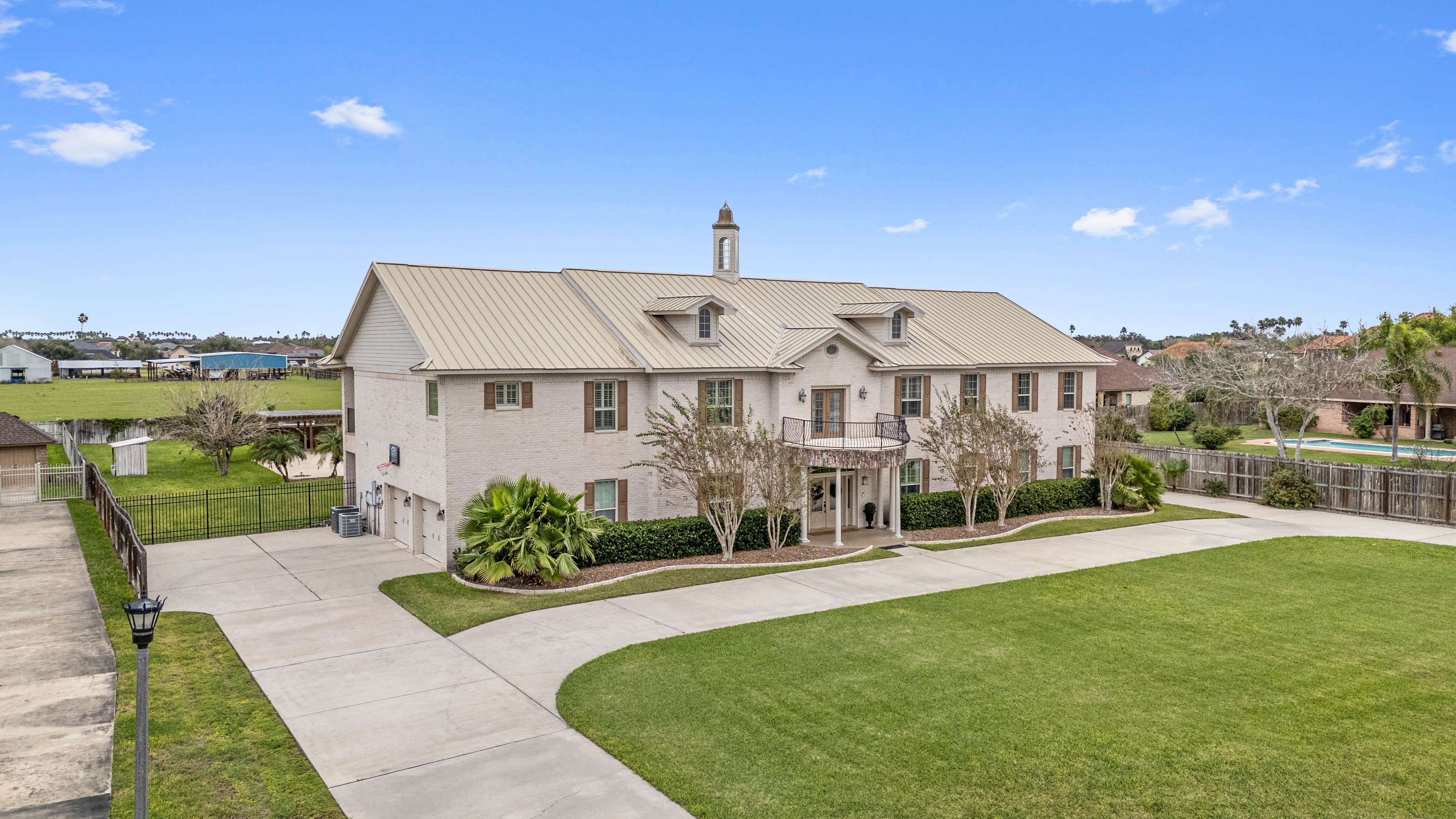 14847 Valencia Circle South, Harlingen, Texas, 78552, United States, 5 Bedrooms Bedrooms, ,7 BathroomsBathrooms,Residential,For Sale,14847 Valencia Circle South,1683740