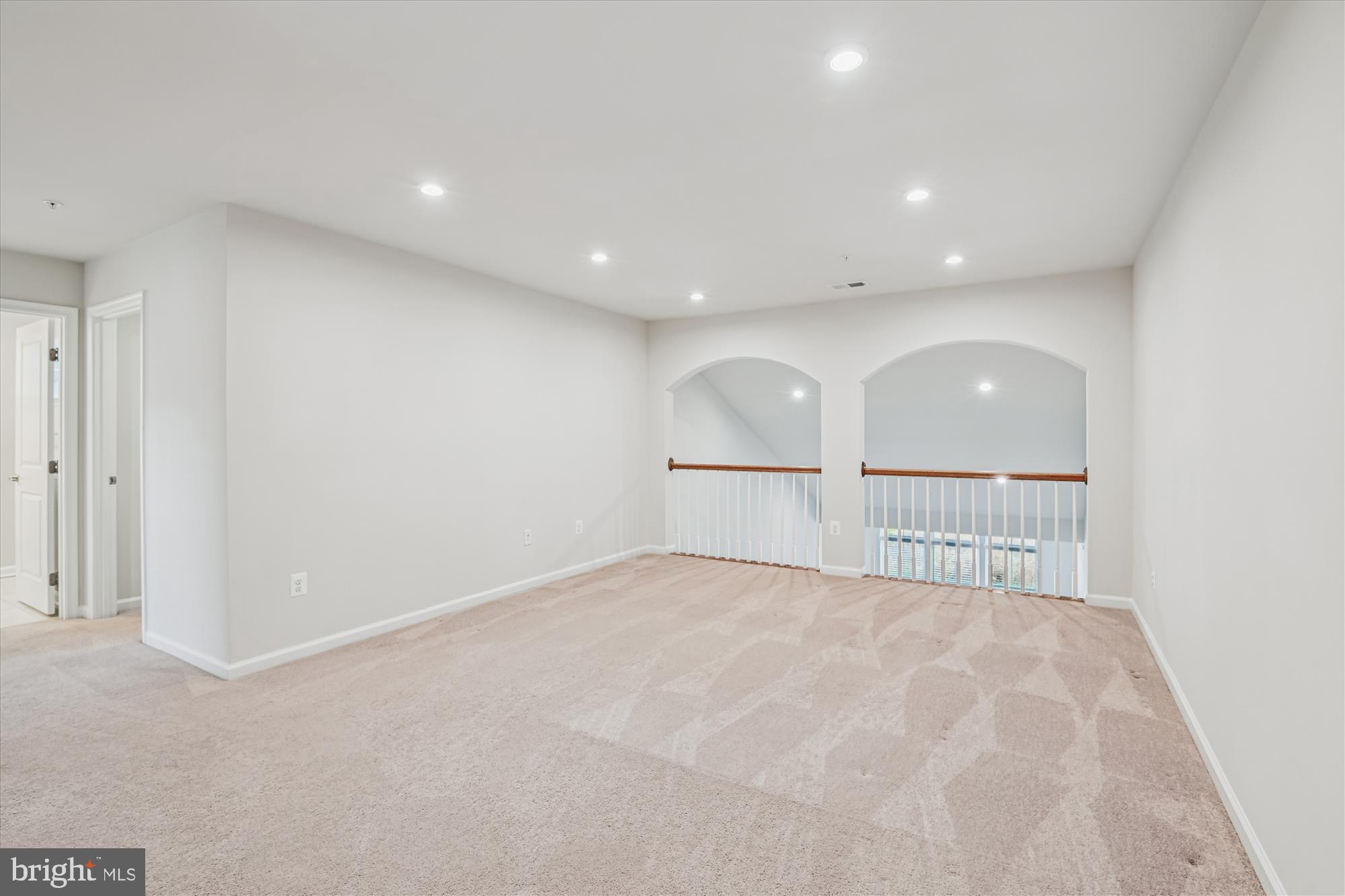 Glen Burnie, Maryland, 21060, United States, 4 Bedrooms Bedrooms, ,4 BathroomsBathrooms,Residential,For Sale,2010284