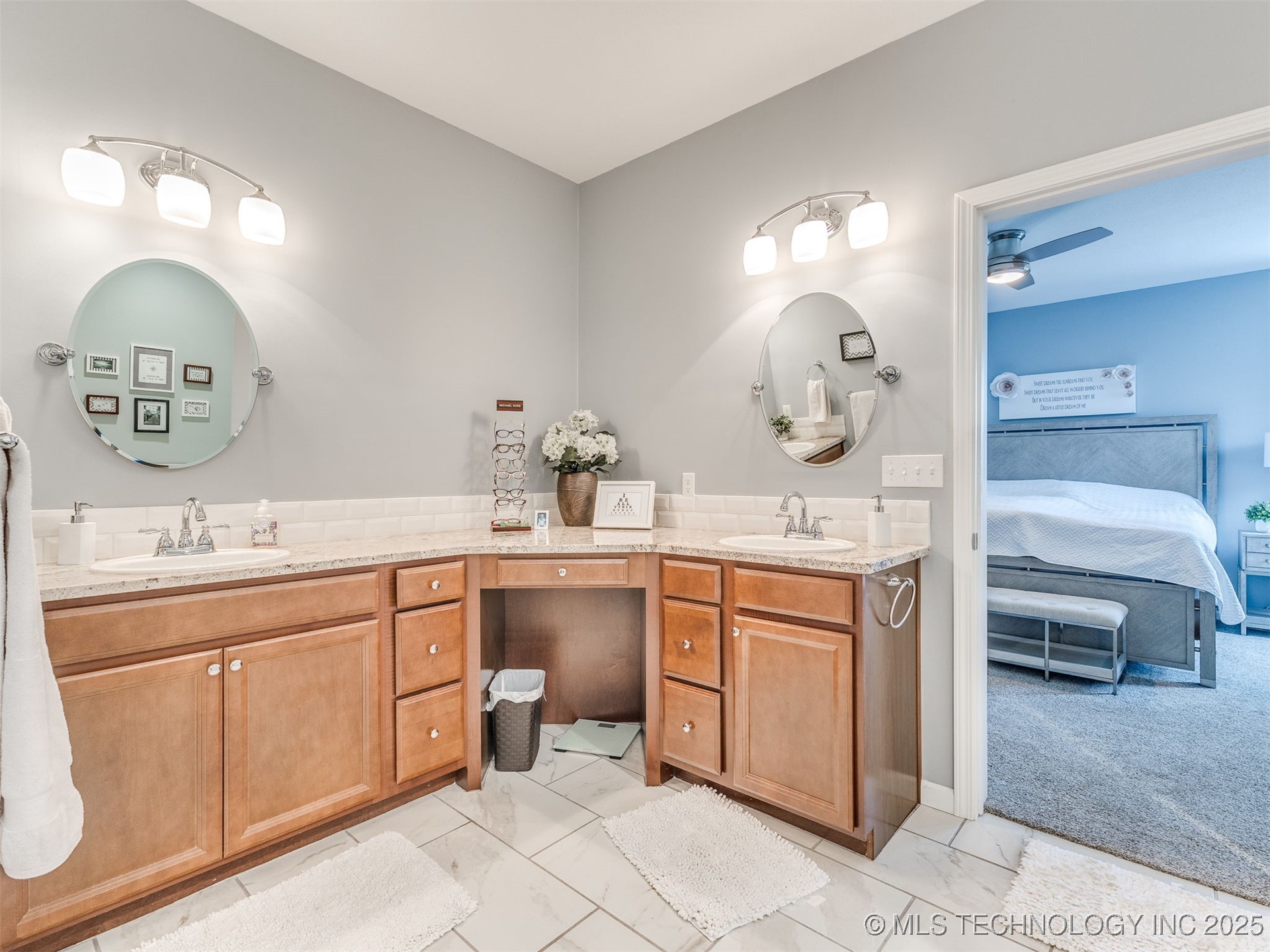 Mounds, Oklahoma, 74047, United States, 4 Bedrooms Bedrooms, ,4 BathroomsBathrooms,Residential,For Sale,1985246