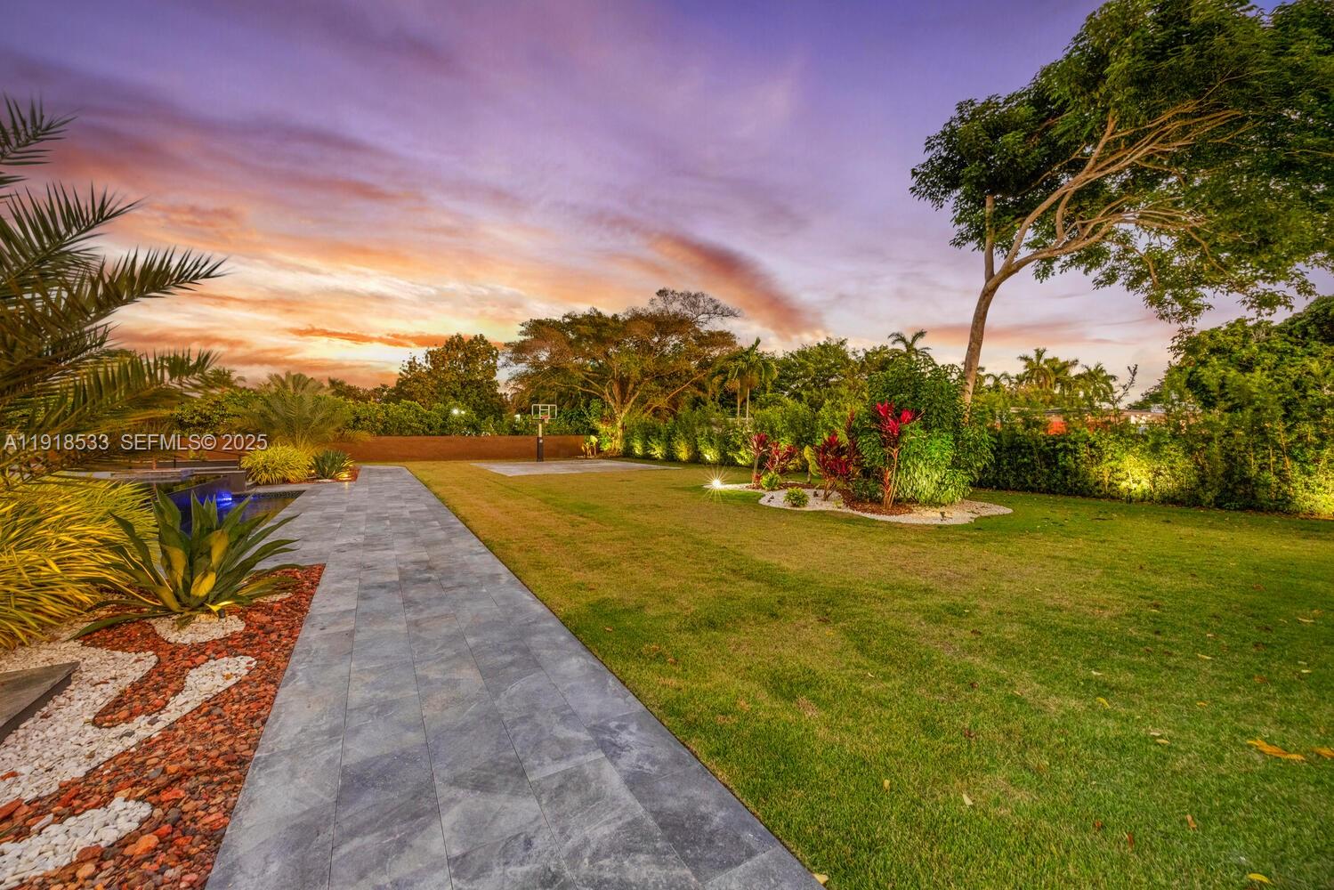 Miami, Florida, 33173, United States, 6 Bedrooms Bedrooms, ,7 BathroomsBathrooms,Residential,For Sale,2001798