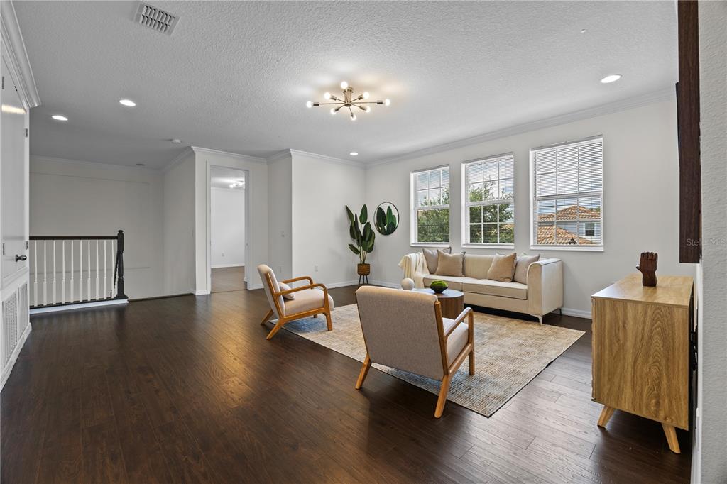 Orlando, Florida, 32836, United States, 5 Bedrooms Bedrooms, ,4 BathroomsBathrooms,Residential,For Sale,1940784