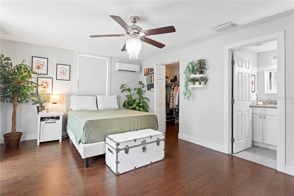 Tampa, Florida, 33602, United States, 3 Bedrooms Bedrooms, ,2 BathroomsBathrooms,Residential,For Sale,1785595