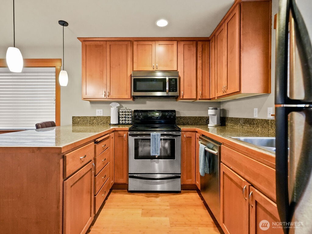 Seattle, Washington, 98144, United States, 2 Bedrooms Bedrooms, ,2 BathroomsBathrooms,Residential,For Sale,1987388