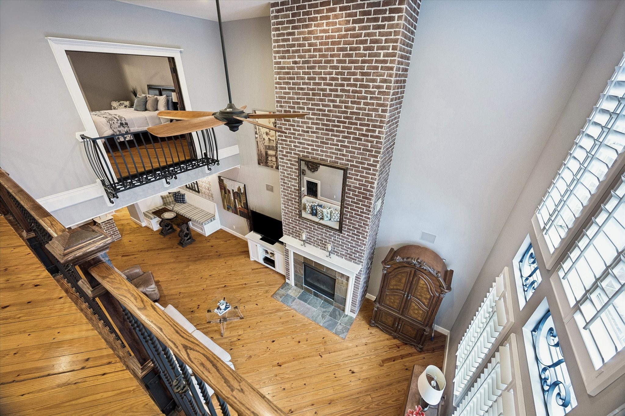  915 Knox Street D - 物件實景