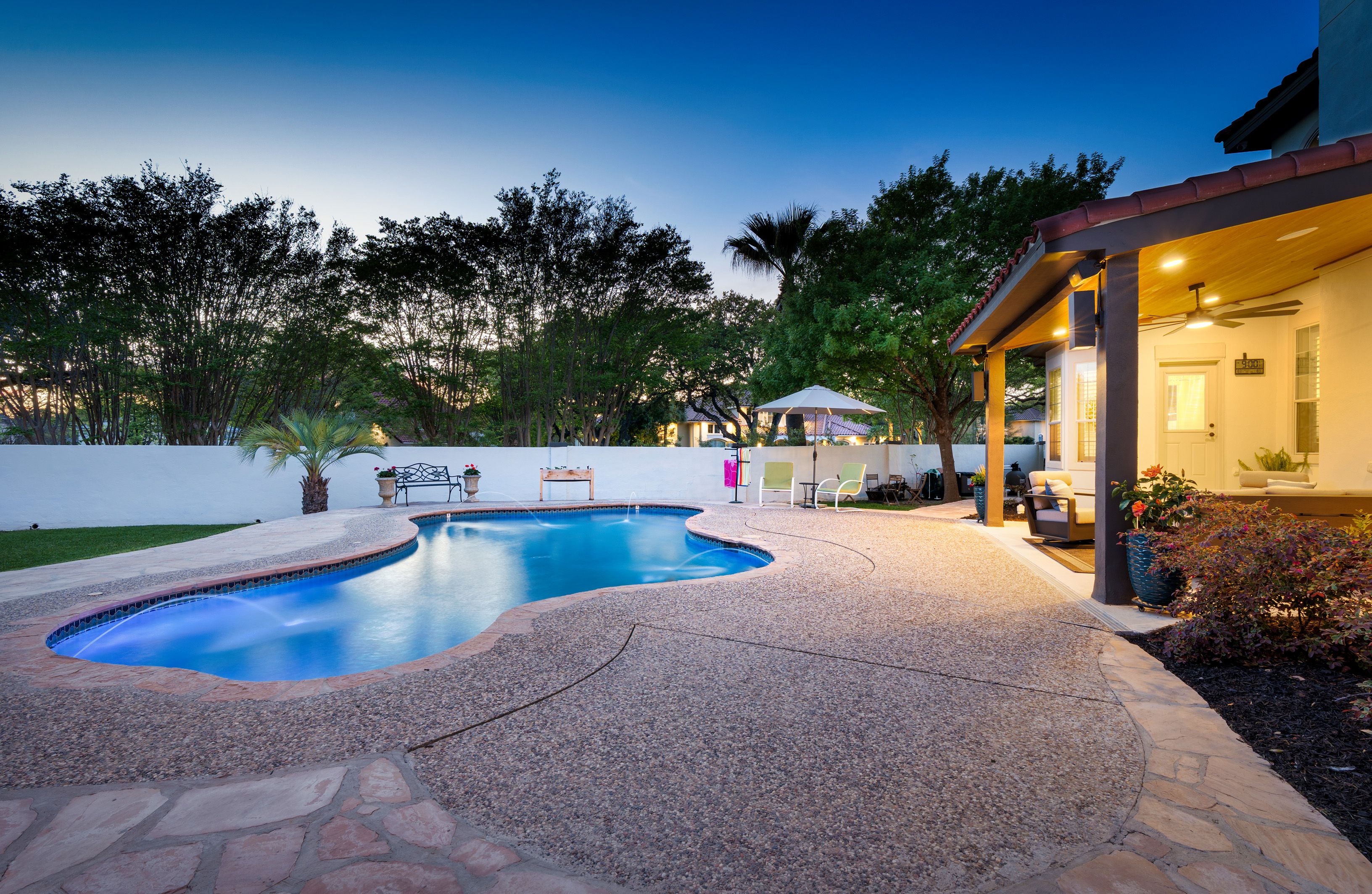  Stunning Remodel Near Private Lake & Trails - 物件實景