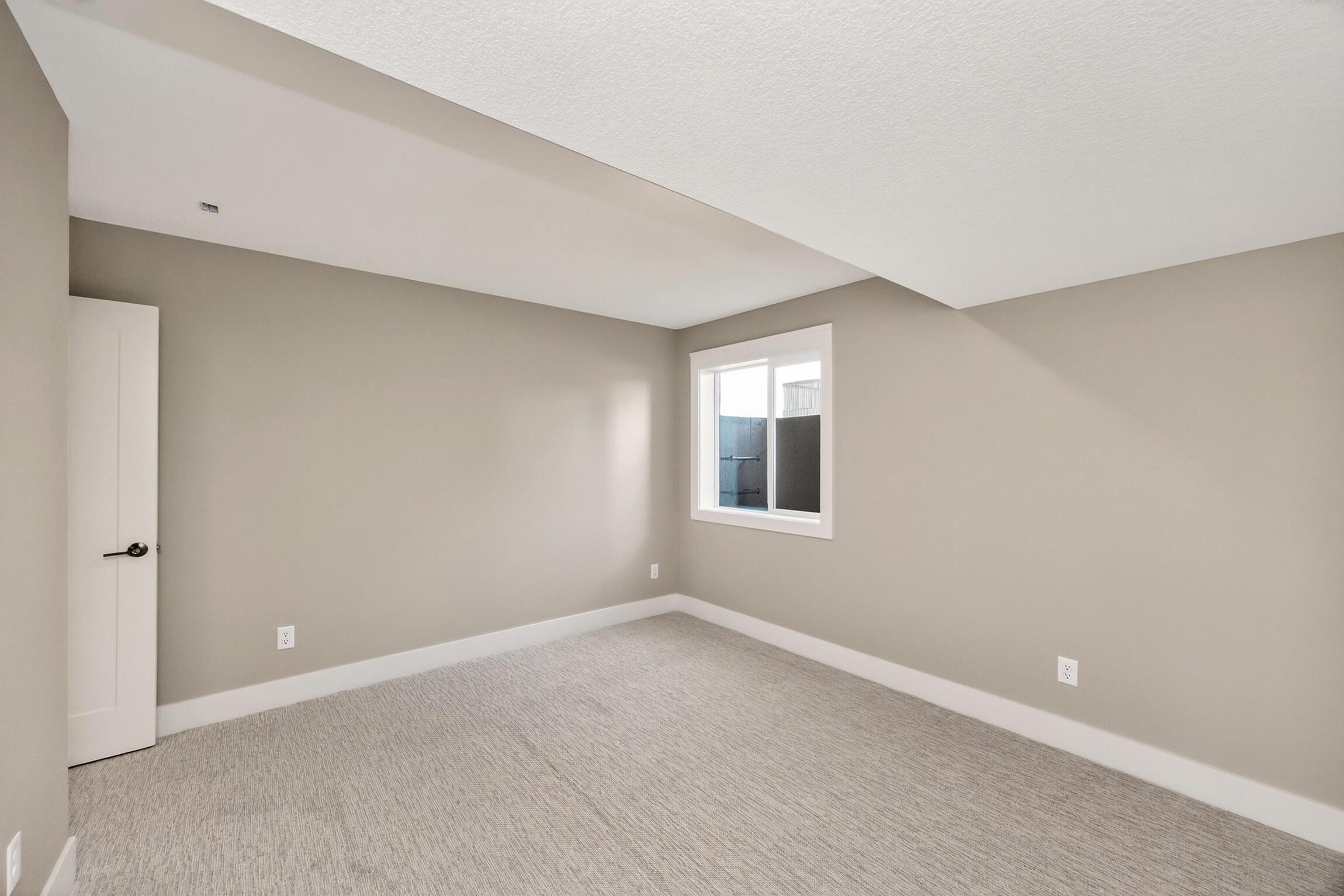 Huxley, Iowa, 50124, United States, 5 Bedrooms Bedrooms, ,3 BathroomsBathrooms,Residential,For Sale,2010428