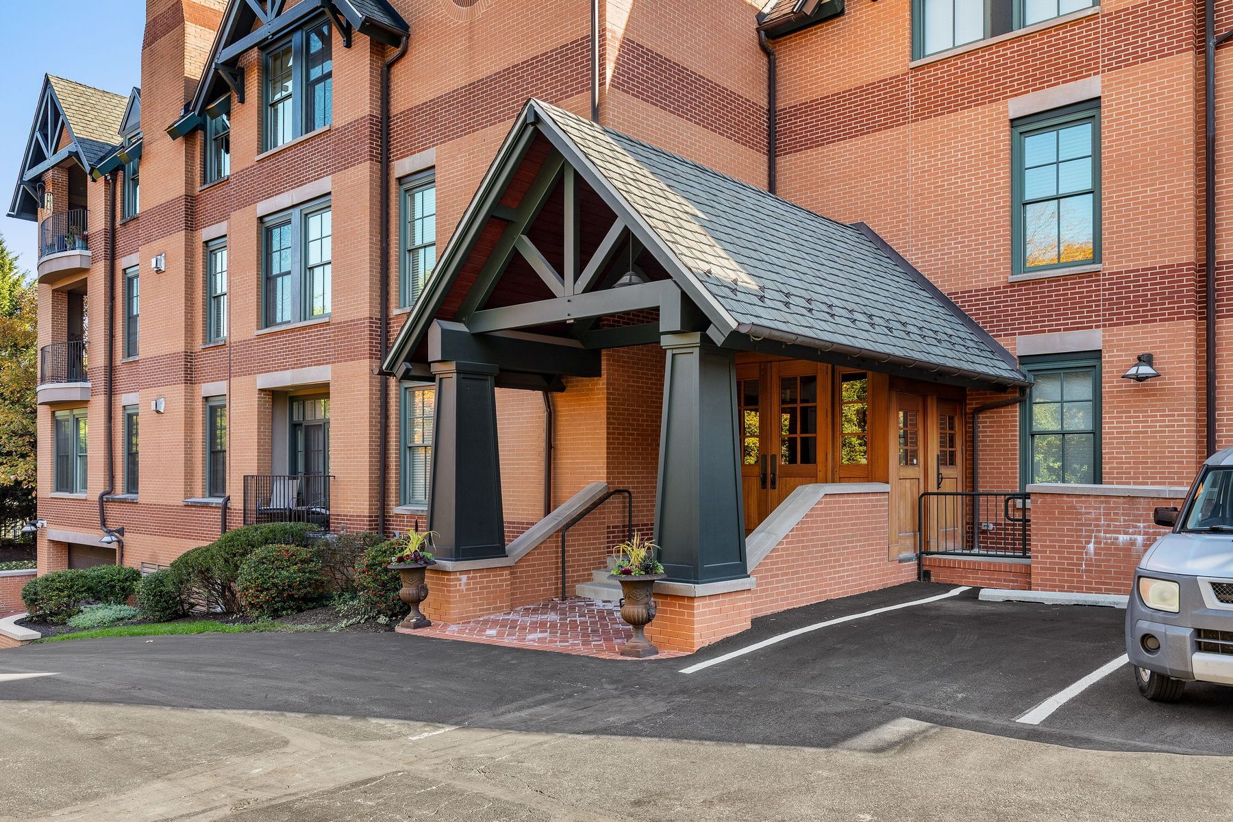  115 East Montgomery Avenue, Ardmore, PA 19003 - 物件實景