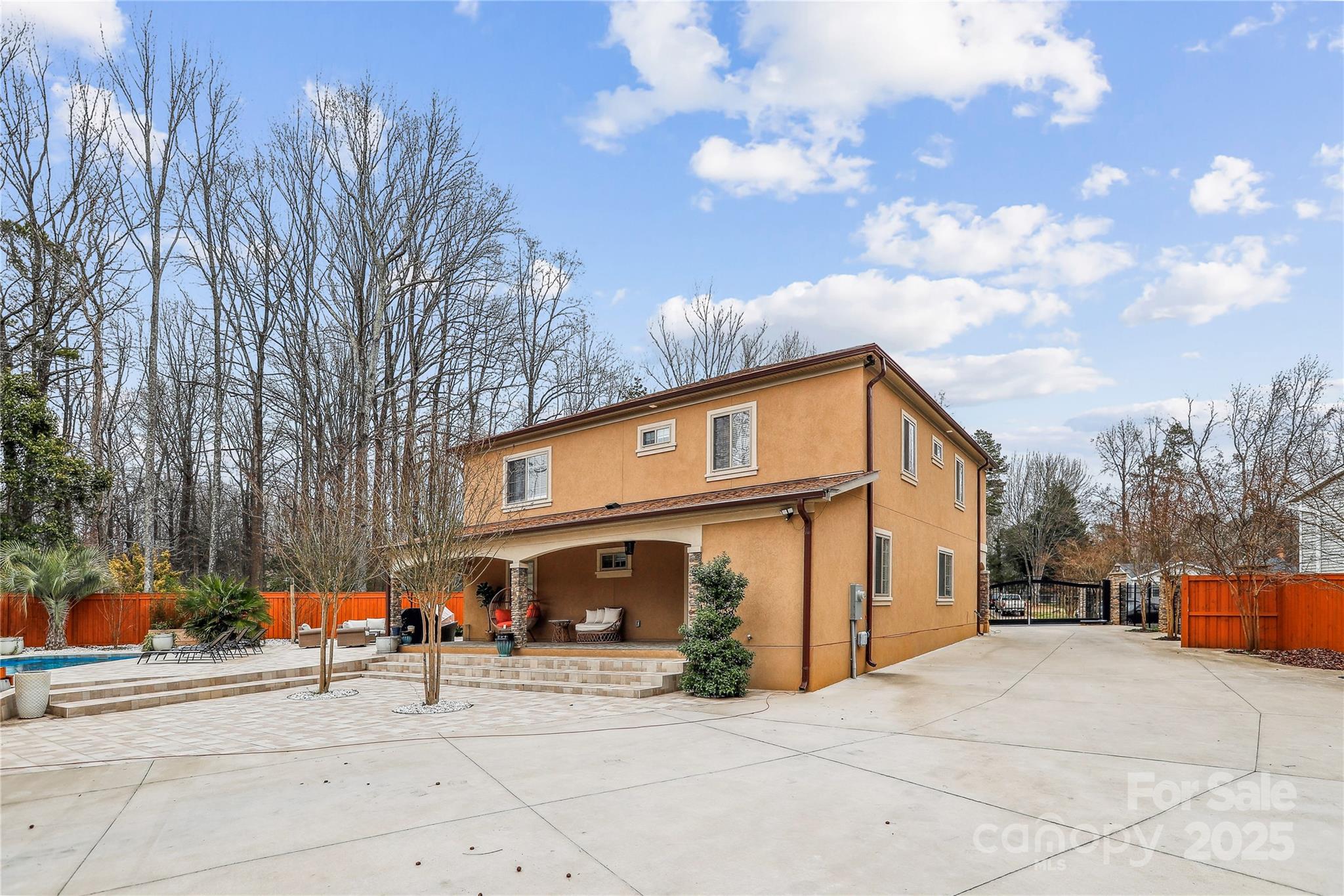 Charlotte, North Carolina, 28227, United States, 5 Bedrooms Bedrooms, ,4 BathroomsBathrooms,Residential,For Sale,1941772