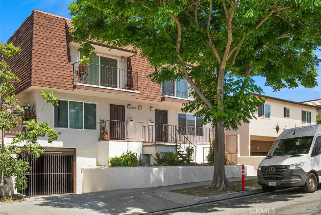 Burbank, California, 91501, United States, 2 Bedrooms Bedrooms, ,2 BathroomsBathrooms,Residential,For Sale,1889900