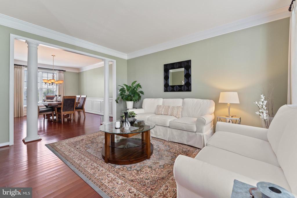 Stafford, Virginia, 22554, United States, 5 Bedrooms Bedrooms, ,4 BathroomsBathrooms,Residential,For Sale,1934341
