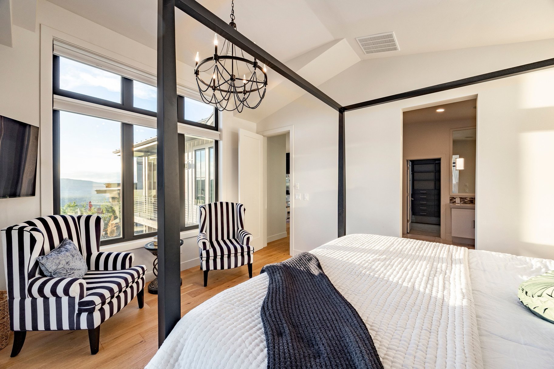  Custom-Home Quality Without the Custom-Home Wait - 物件實景