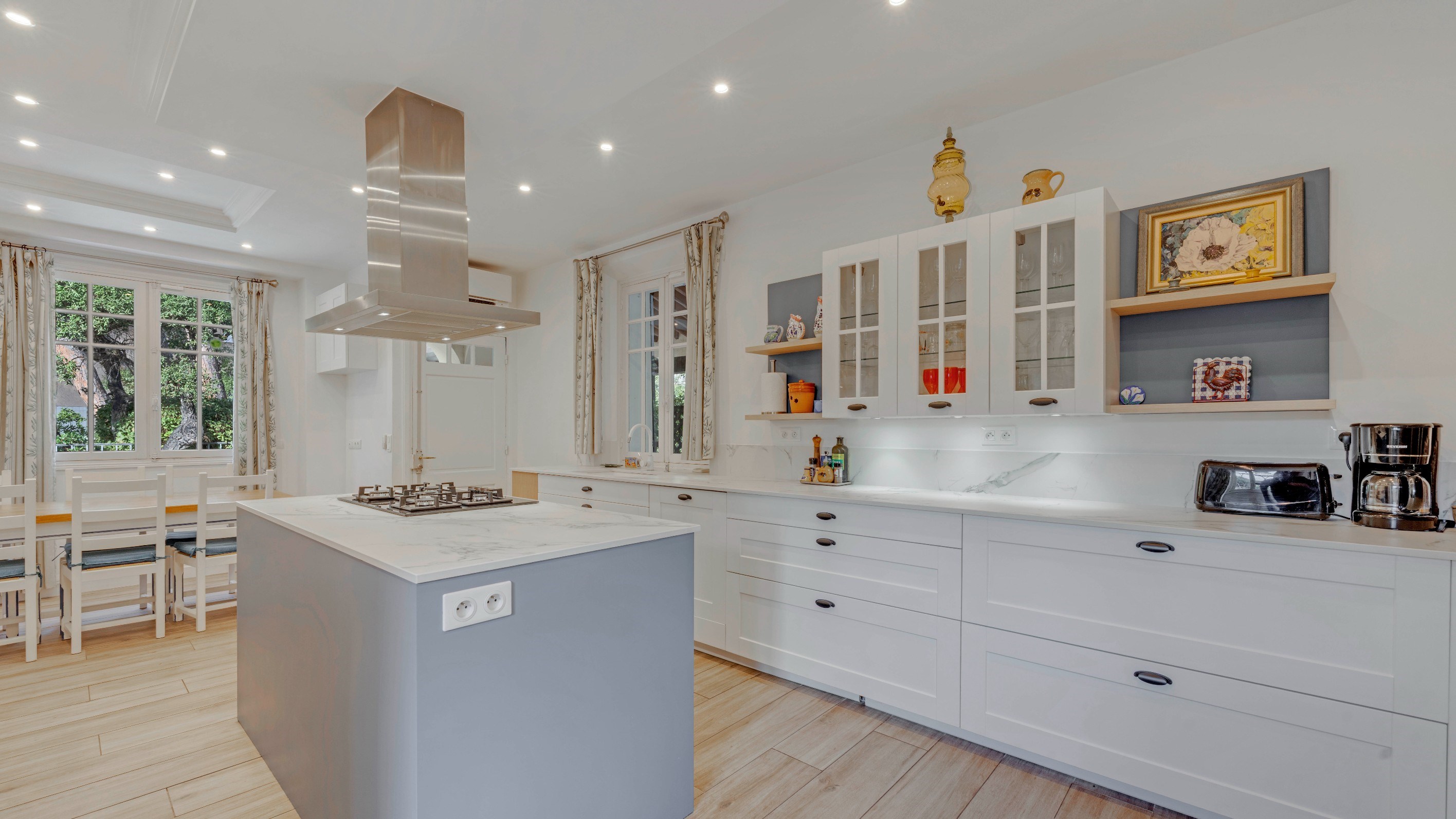  Exclusive Côte d’Azur villa for sale in Sainte-Maxime, prime location near sea … - 物件實景