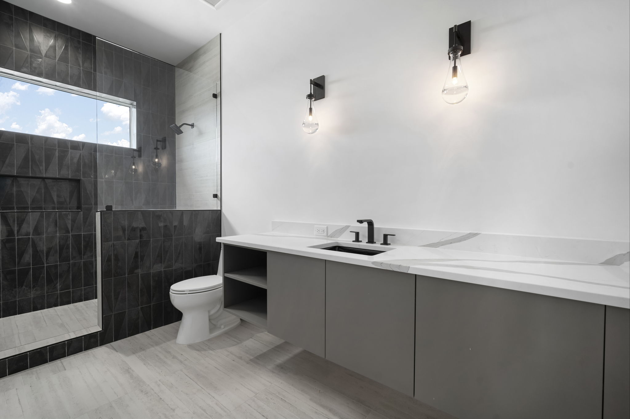 Apollo Beach, Florida, 33572, United States, 4 Bedrooms Bedrooms, ,5 BathroomsBathrooms,Residential,For Sale,1974138