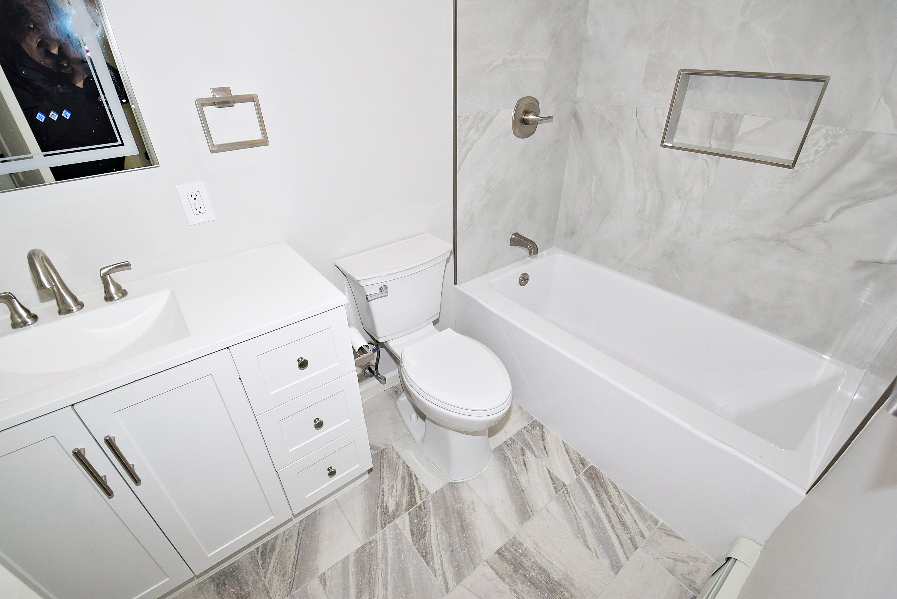 Islip Terrace, New York, 11752, United States, 3 Bedrooms Bedrooms, ,1 BathroomBathrooms,Residential,For Sale,2001528