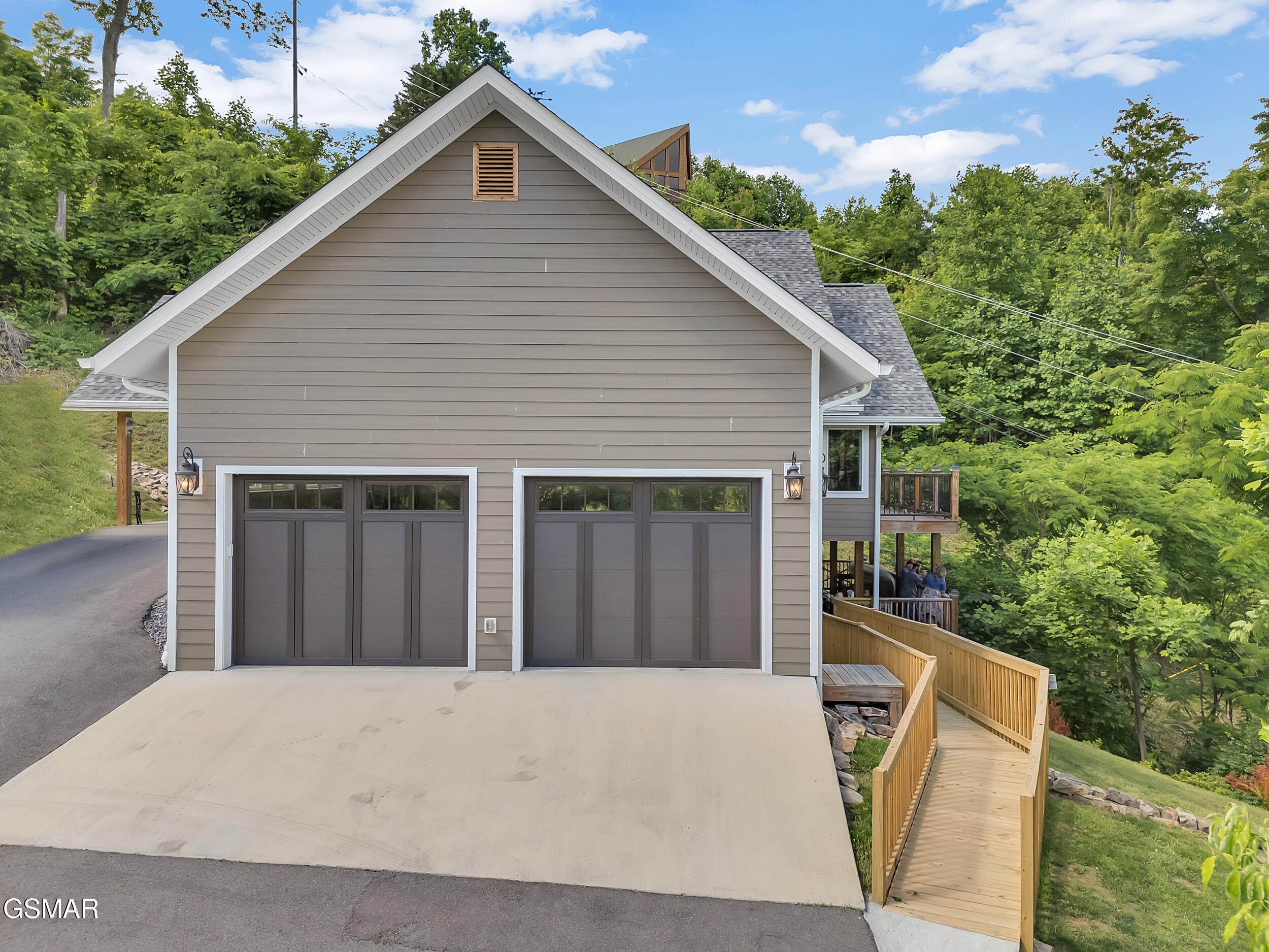 Gatlinburg, Tennessee, 37738, United States, 3 Bedrooms Bedrooms, ,4 BathroomsBathrooms,Residential,For Sale,1828723