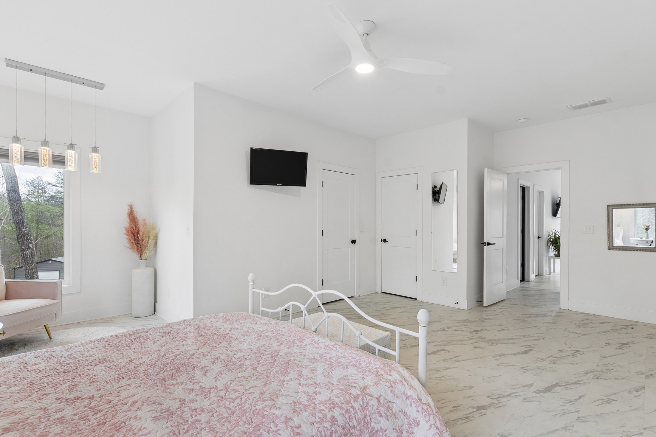  Extraordinary Custom-Built 2019 Barndominium-Inspired Residence - 物件實景