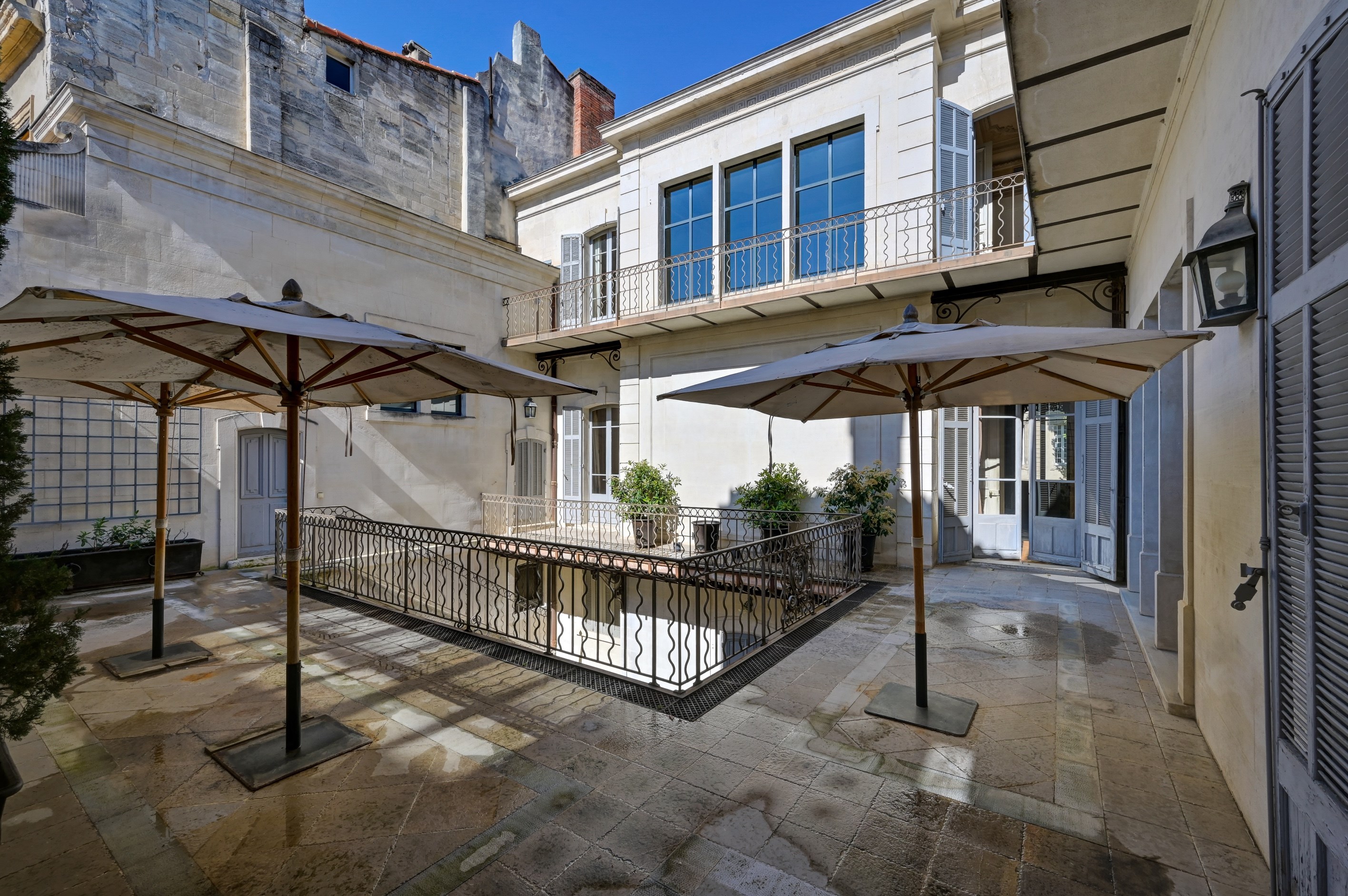  Exceptional 19th-century private mansion with interior courtyard, in the heart … - 物件實景