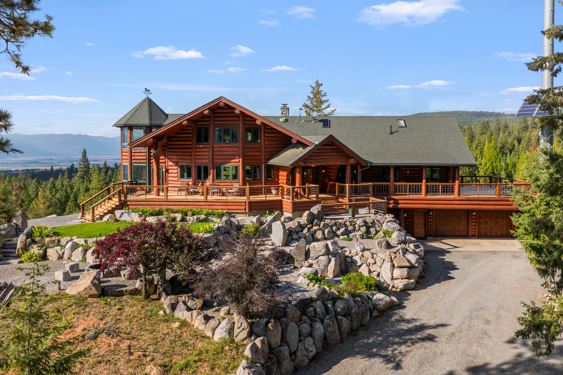 Bonners Ferry, Idaho, 83805, United States, 3 Bedrooms Bedrooms, ,4 BathroomsBathrooms,Residential,For Sale,1984473