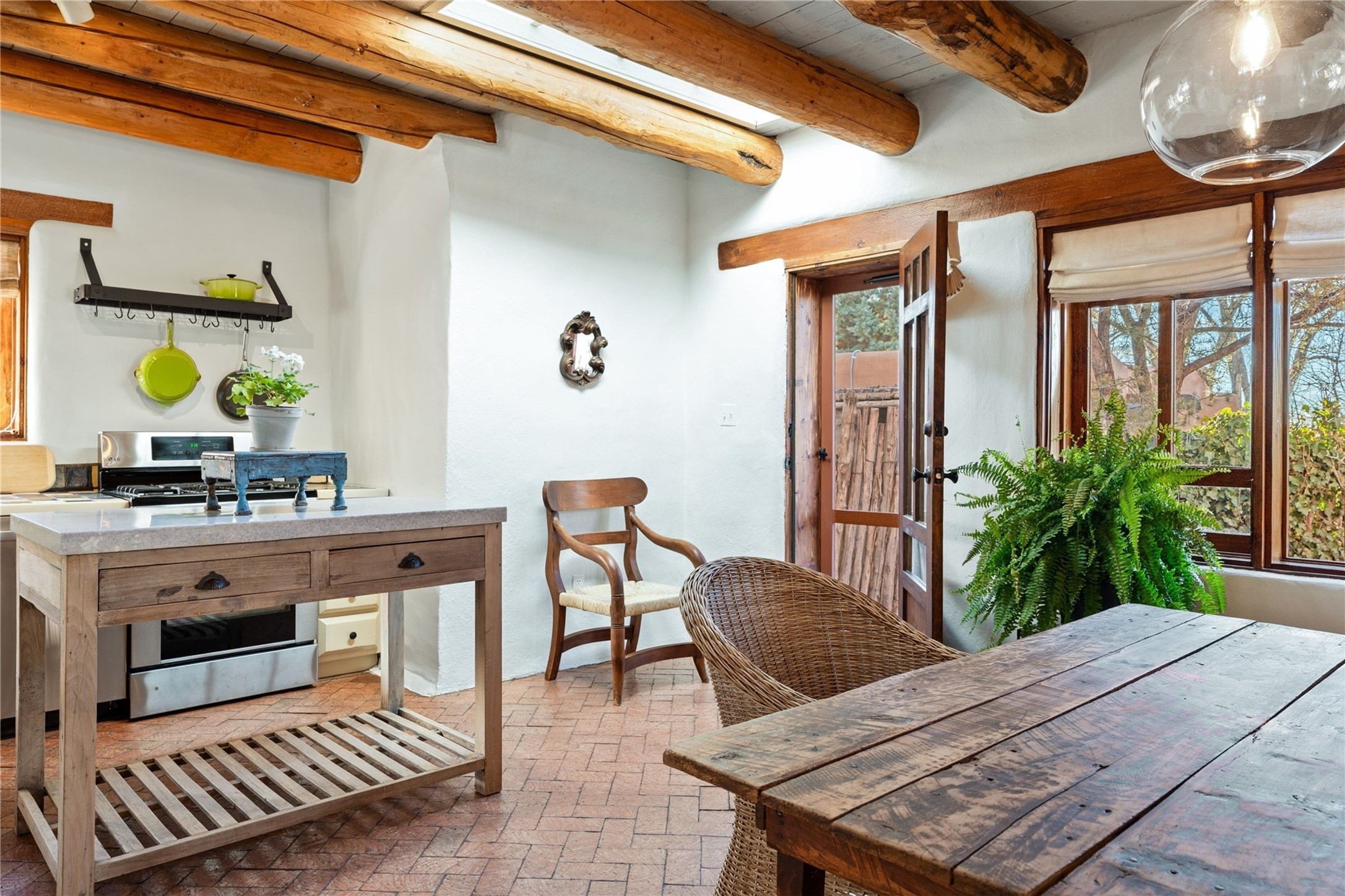  815 E. Palace Unit #22 - 物件實景