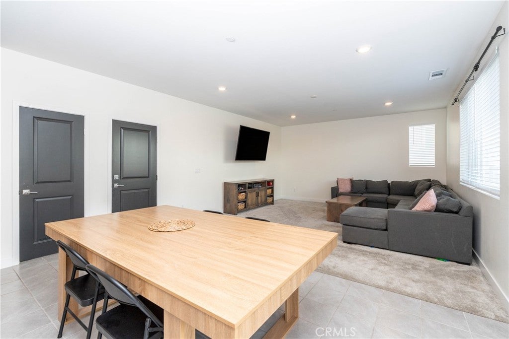 Rialto, California, 92377, United States, 4 Bedrooms Bedrooms, ,3 BathroomsBathrooms,Residential,For Sale,1982735