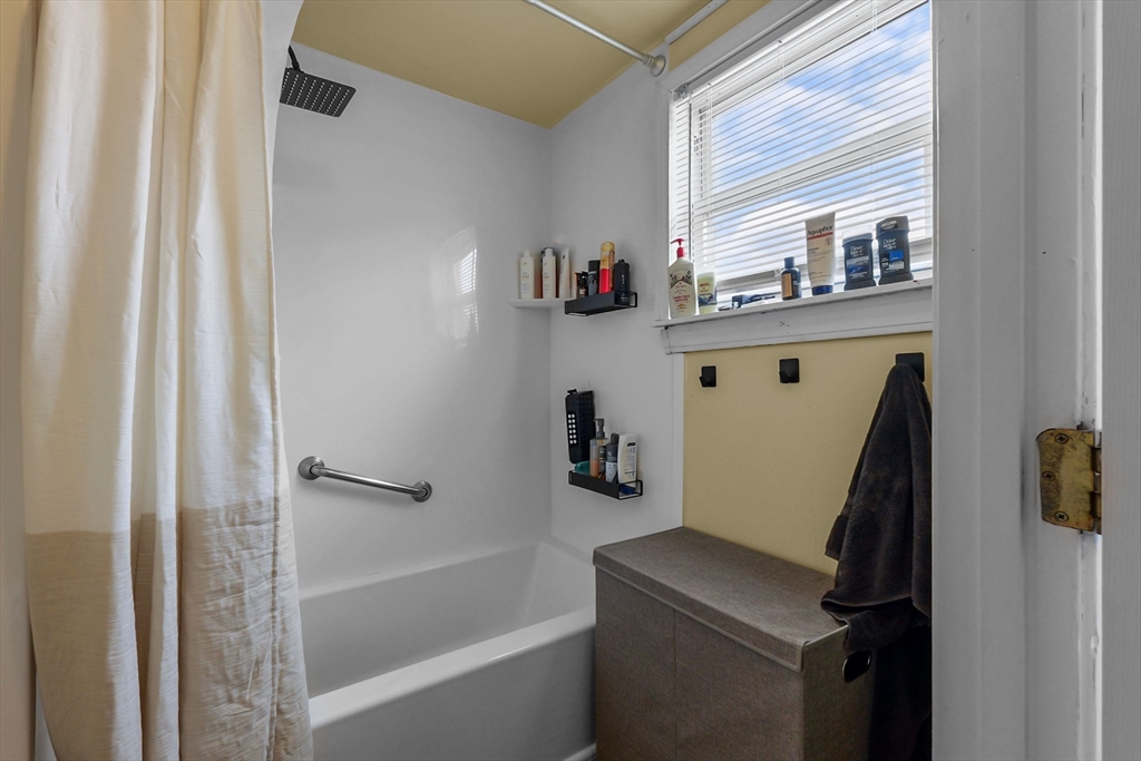 Fall River, Massachusetts, 02721, United States, 9 Bedrooms Bedrooms, ,3 BathroomsBathrooms,Residential,For Sale,1887933