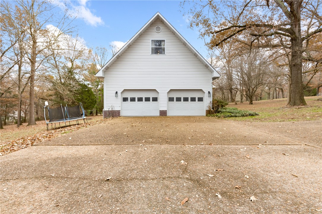 Harrison, Arkansas, 72601, United States, 5 Bedrooms Bedrooms, ,4 BathroomsBathrooms,Residential,For Sale,1934554