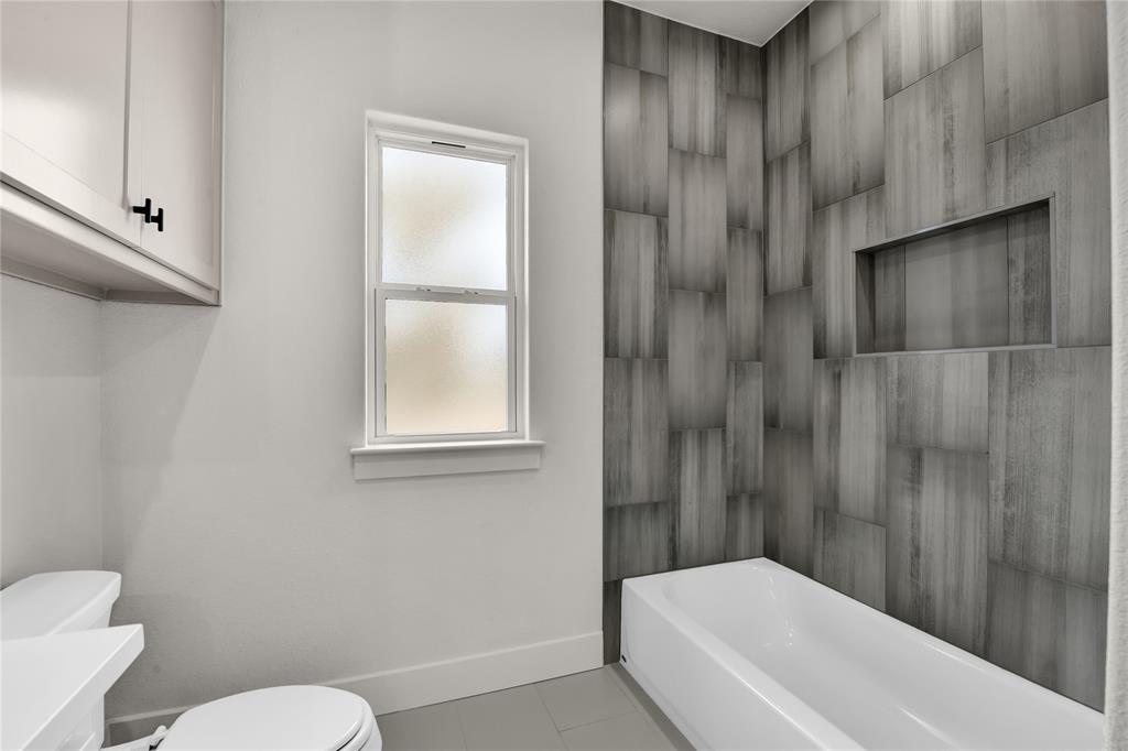 Millsap, Texas, 76066, United States, 4 Bedrooms Bedrooms, ,3 BathroomsBathrooms,Residential,For Sale,1976934