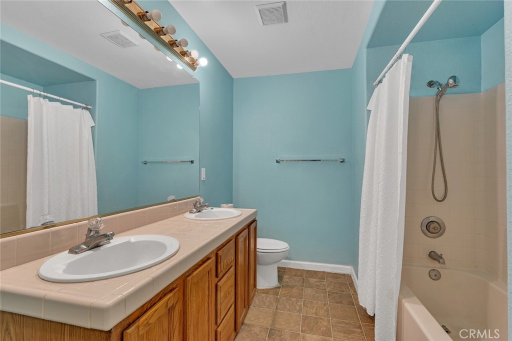 Los Banos, California, 93635, United States, 5 Bedrooms Bedrooms, ,3 BathroomsBathrooms,Residential,For Sale,1887917