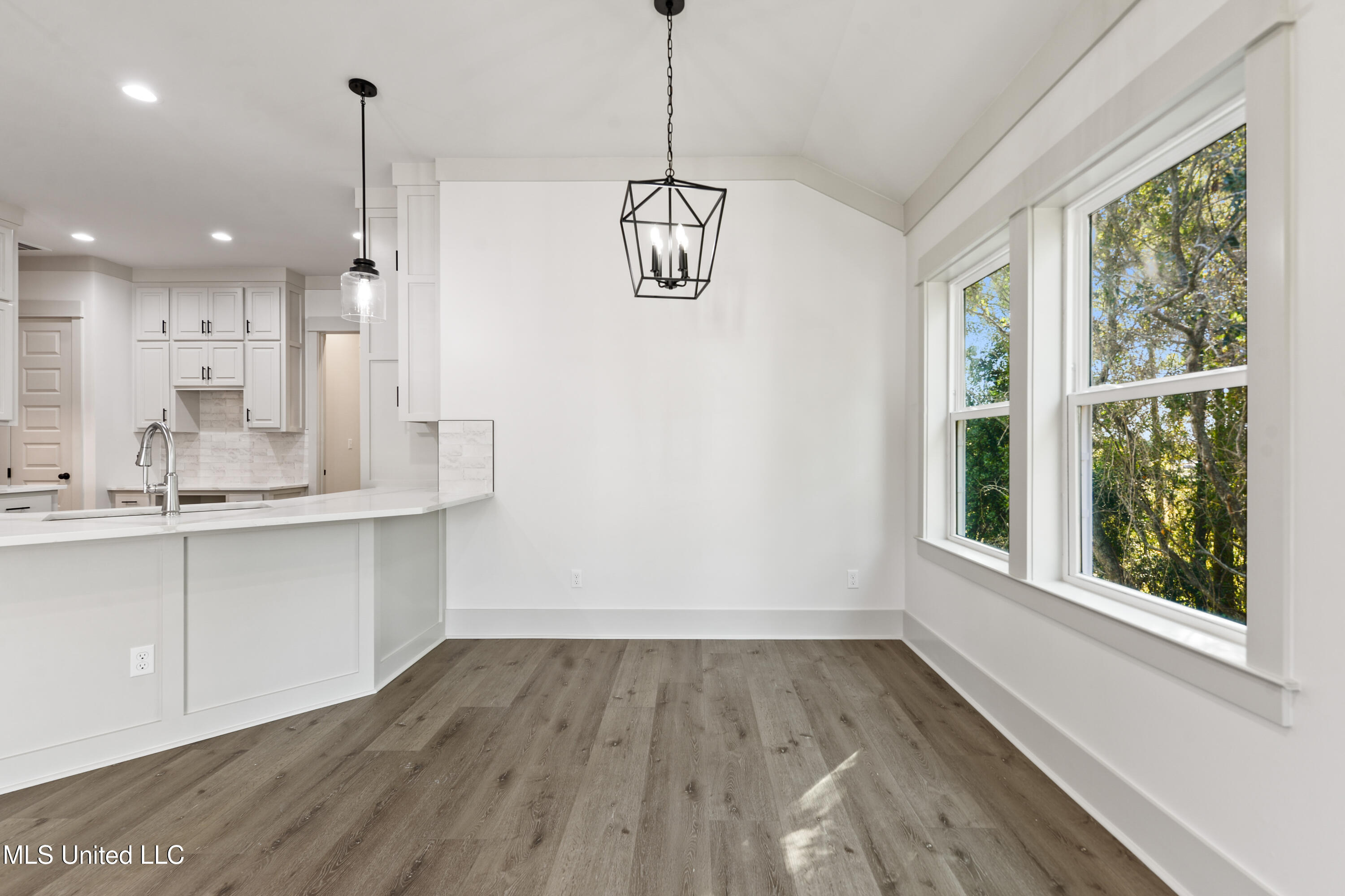 Pass Christian, Mississippi, 39571, United States, 4 Bedrooms Bedrooms, ,3 BathroomsBathrooms,Residential,For Sale,1966629