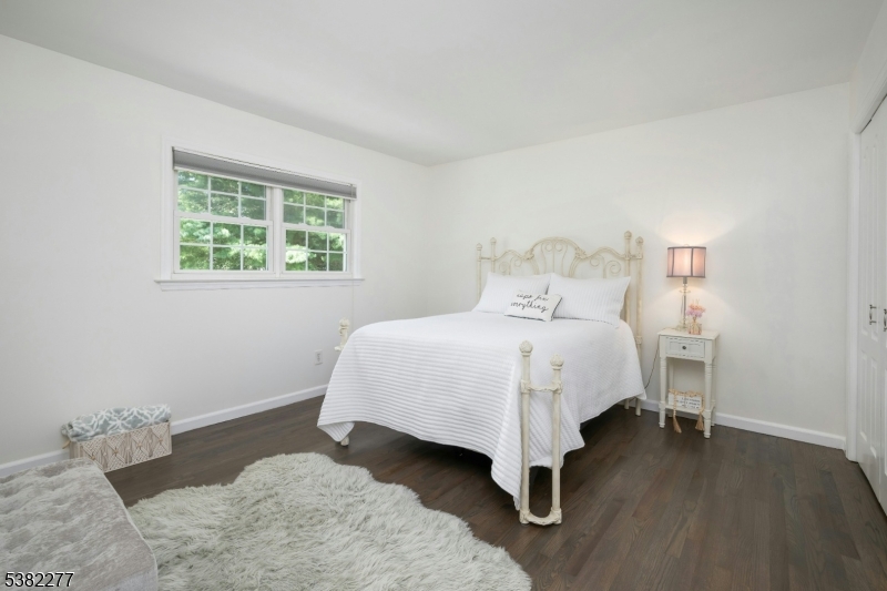 Springfield Twp., New Jersey, 07081, United States, 4 Bedrooms Bedrooms, ,3 BathroomsBathrooms,Residential,For Sale,1938892