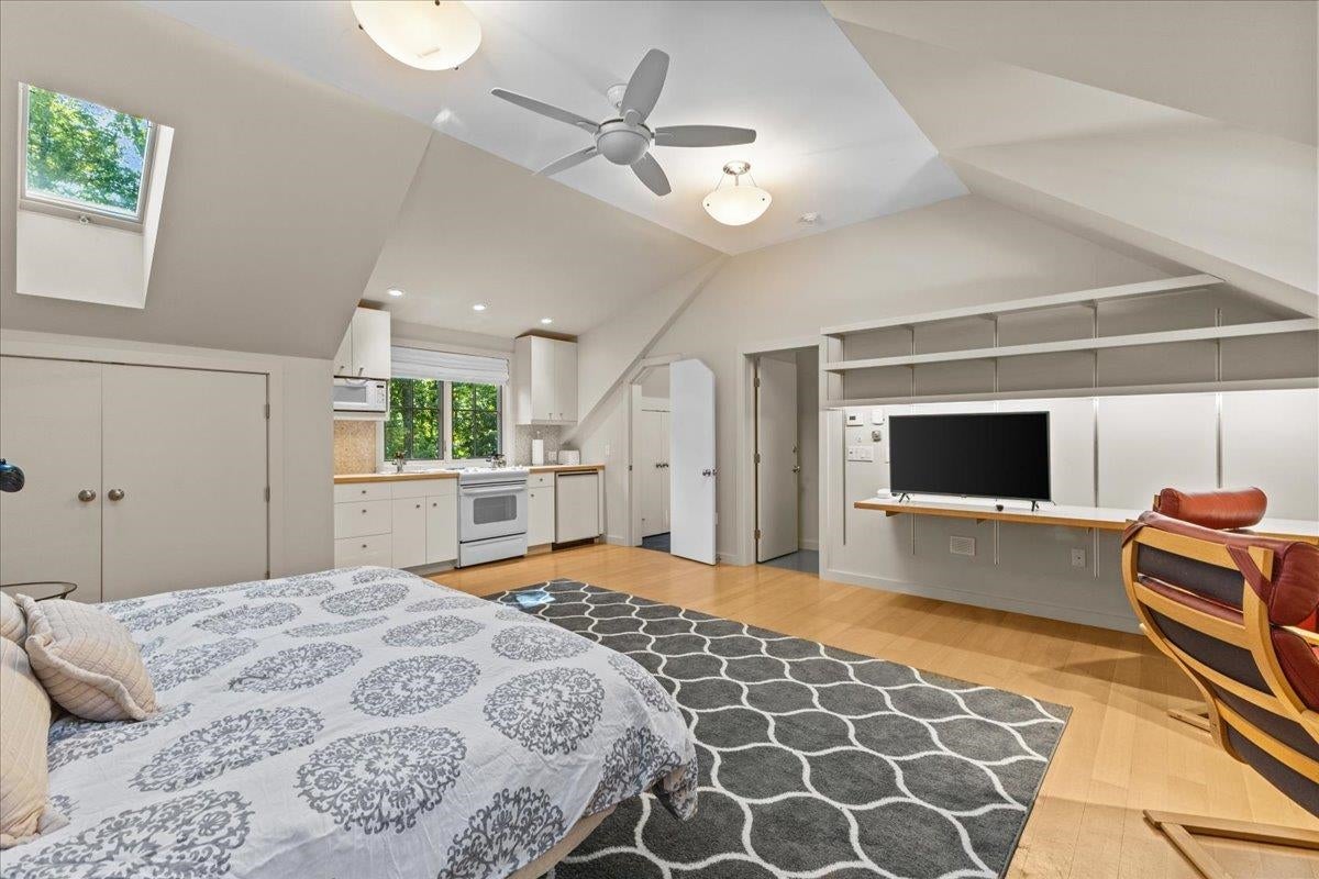 Stowe, Vermont, 05672, United States, 6 Bedrooms Bedrooms, ,3 BathroomsBathrooms,Residential,For Sale,1939476
