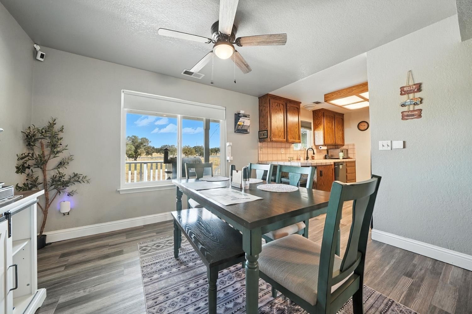 Valley Springs, California, 95252, United States, 3 Bedrooms Bedrooms, ,2 BathroomsBathrooms,Residential,For Sale,1984157