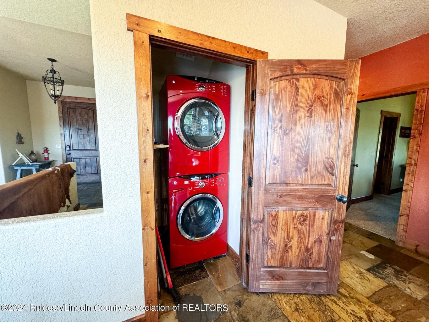 105 Abbey Place, Ruidoso, New Mexico, 88345, United States, 4 Bedrooms Bedrooms, ,5 BathroomsBathrooms,Residential,For Sale,105 Abbey Place,1628015