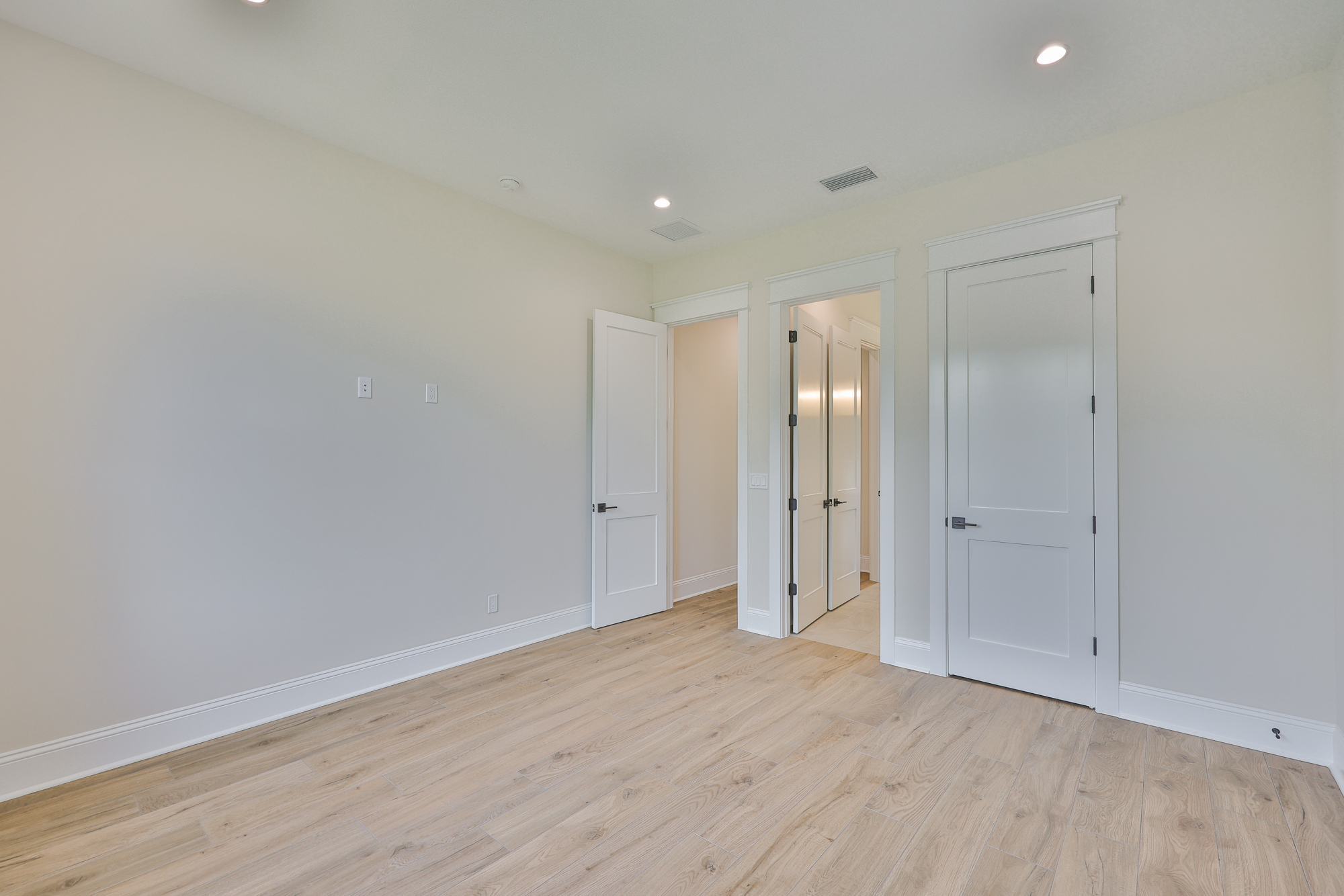 Tampa, Florida, 33629, United States, 5 Bedrooms Bedrooms, ,6 BathroomsBathrooms,Residential,For Sale,1974483