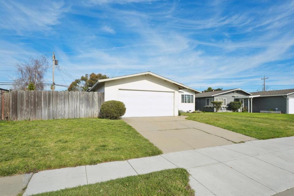 Salinas, California, 93906, United States, 3 Bedrooms Bedrooms, ,2 BathroomsBathrooms,Residential,For Sale,2012304