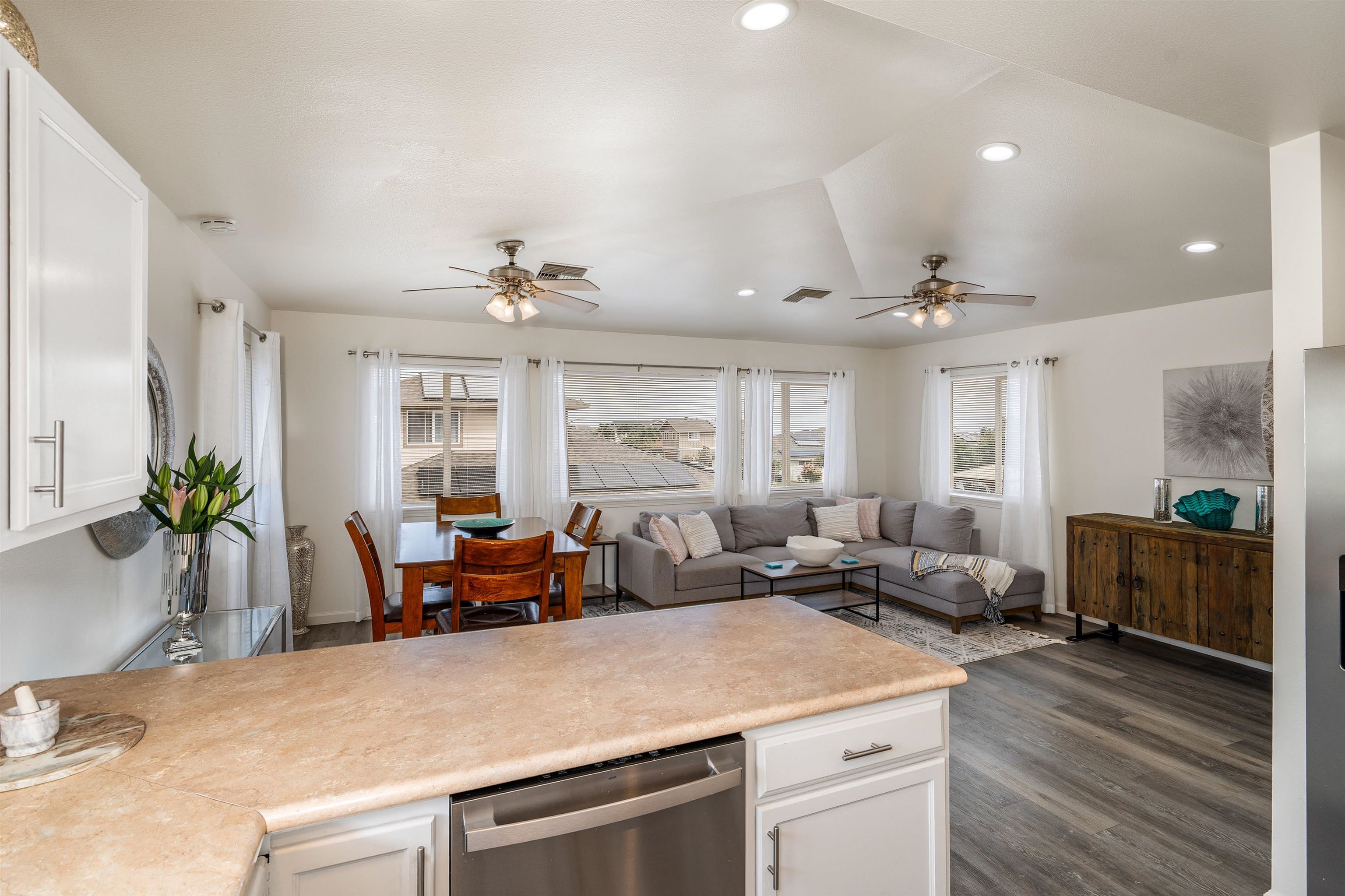 Wailuku, Hawaii, 96793, United States, 4 Bedrooms Bedrooms, ,3 BathroomsBathrooms,Residential,For Sale,1989485