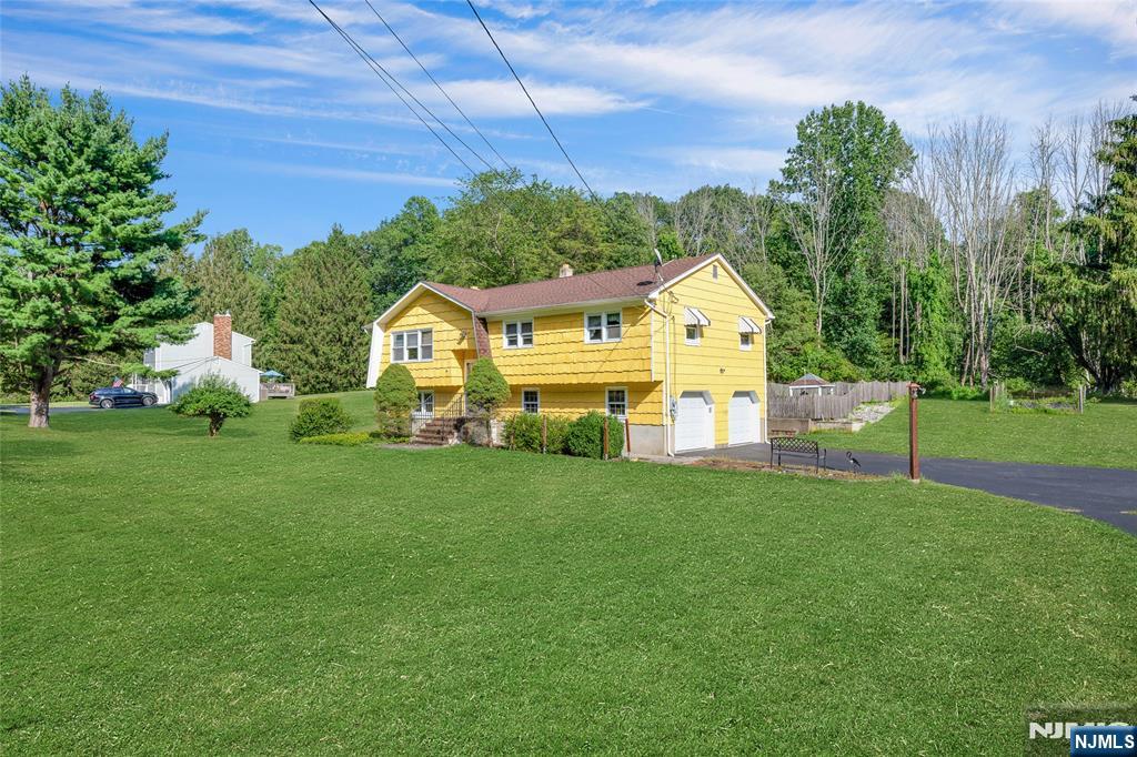 Sparta, New Jersey, 07871, United States, 4 Bedrooms Bedrooms, ,3 BathroomsBathrooms,Residential,For Sale,1907480