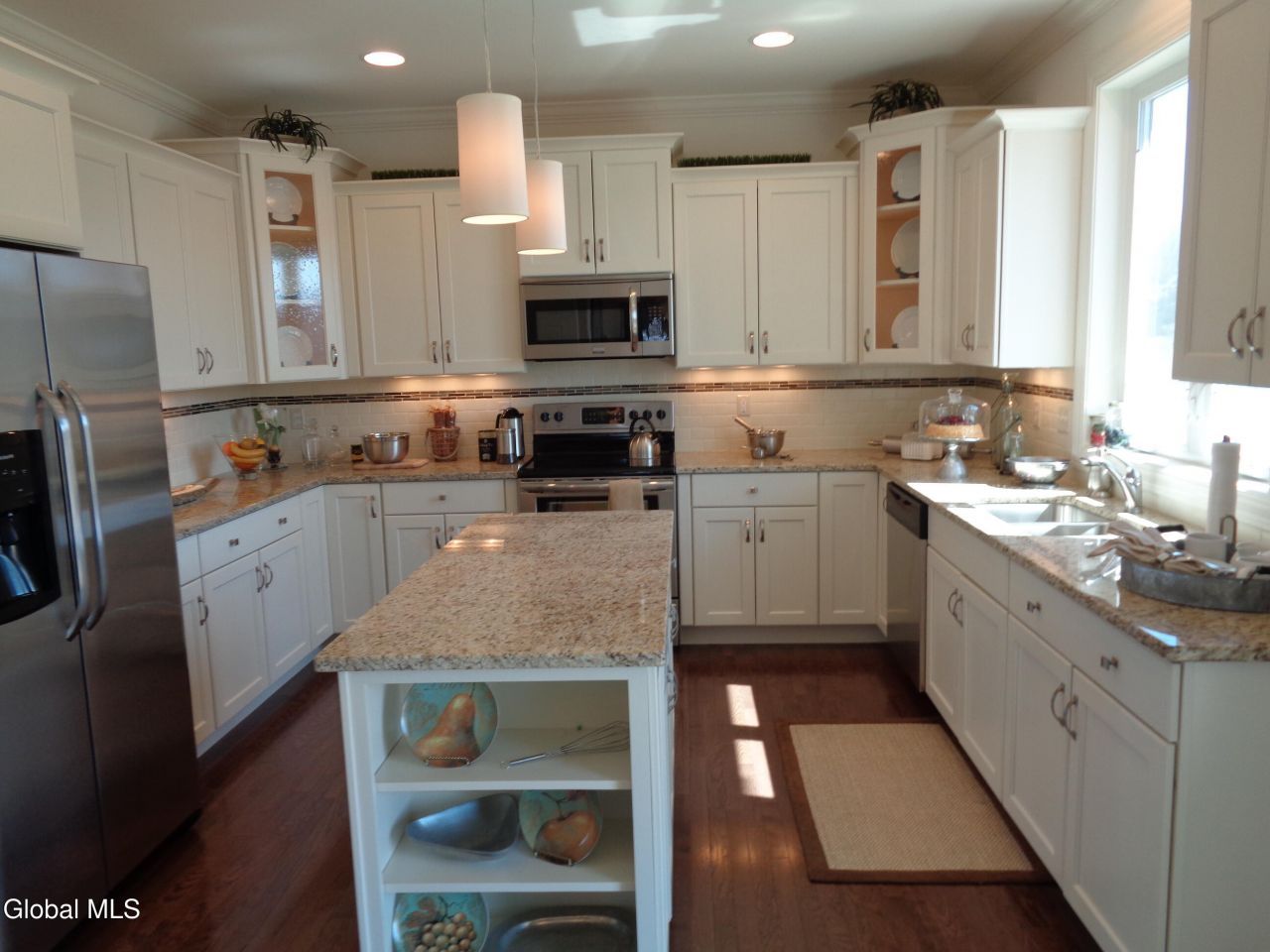 Averill Park, New York, 12018, United States, 4 Bedrooms Bedrooms, ,3 BathroomsBathrooms,Residential,For Sale,1940428