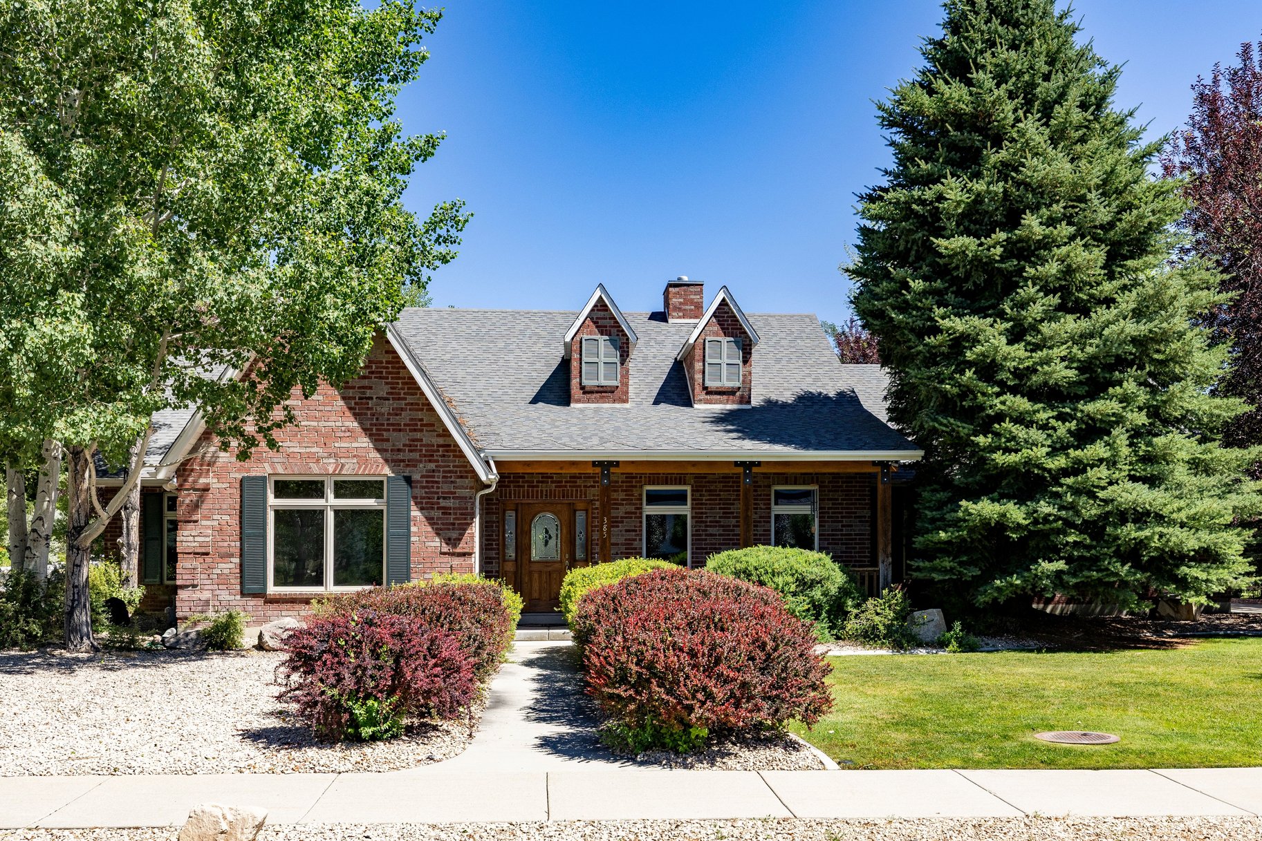 385 Anna Lane