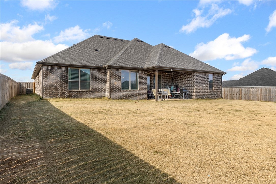 Pea Ridge, Arkansas, 72751, United States, 4 Bedrooms Bedrooms, ,3 BathroomsBathrooms,Residential,For Sale,1995681