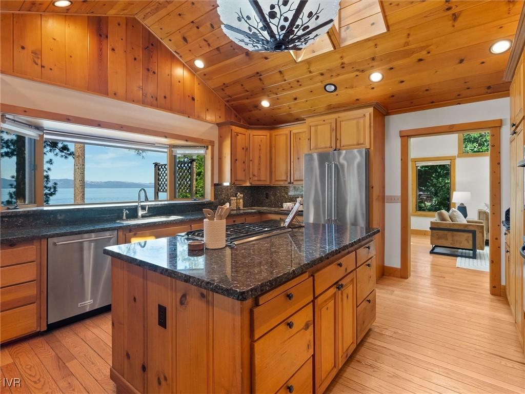 Glenbrook, Nevada, 89413, United States, 5 Bedrooms Bedrooms, ,4 BathroomsBathrooms,Residential,For Sale,1995630