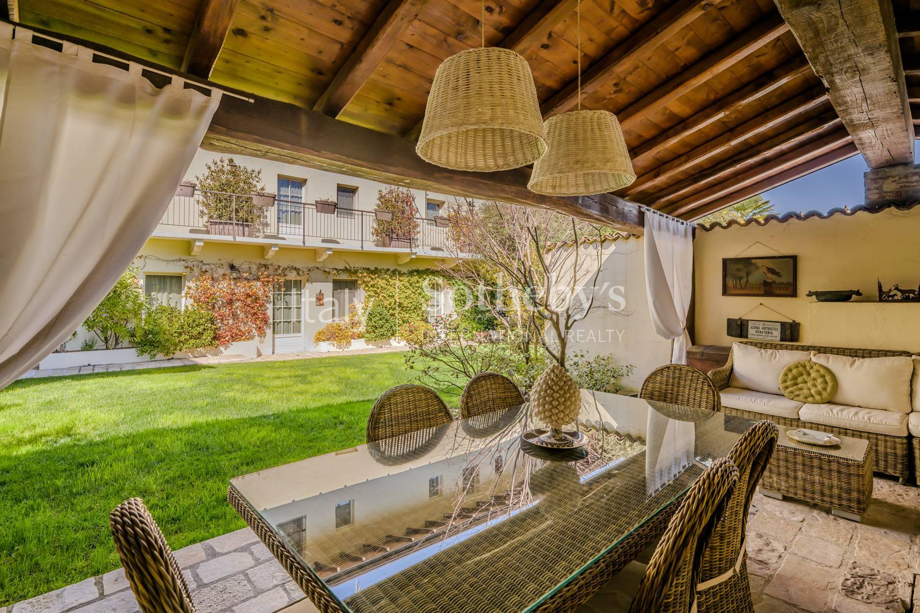  Prestigious farmhouse renovated with charm - 物件實景