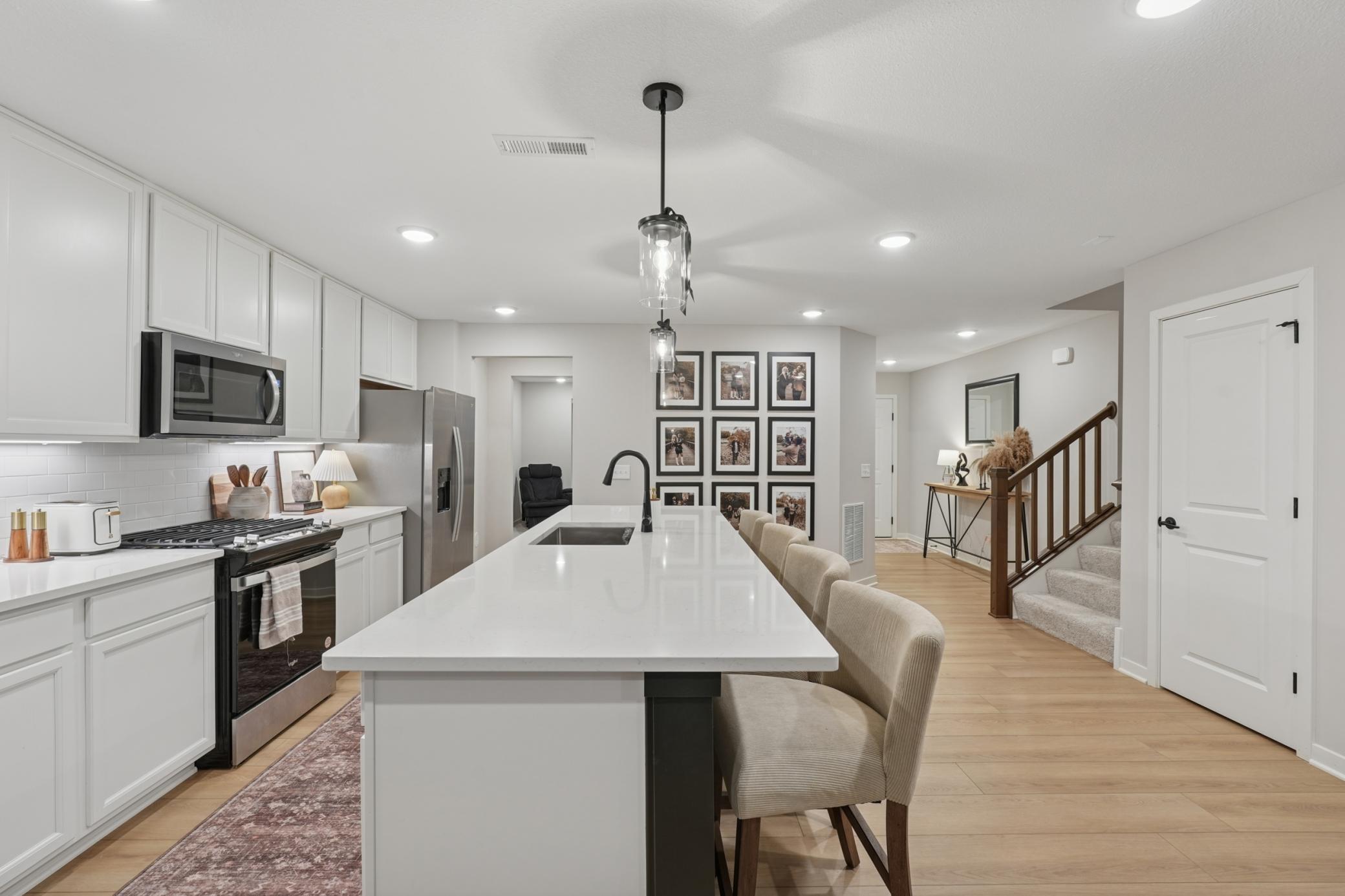 Cottage Grove, Minnesota, 55016, United States, 5 Bedrooms Bedrooms, ,1 BathroomBathrooms,Residential,For Sale,2000572