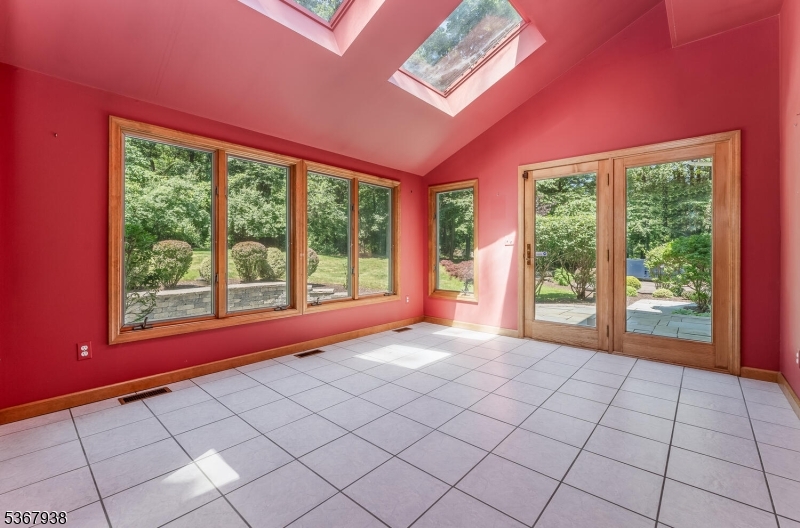 Raritan Twp., New Jersey, 08822, United States, 4 Bedrooms Bedrooms, ,3 BathroomsBathrooms,Residential,For Sale,1988299