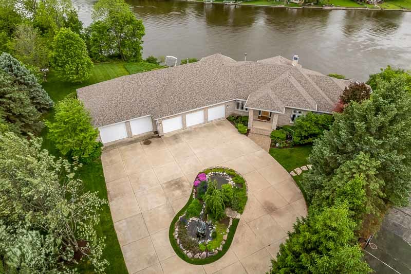 Machesney Park, Illinois, 61115, United States, 4 Bedrooms Bedrooms, ,5 BathroomsBathrooms,Residential,For Sale,2048172