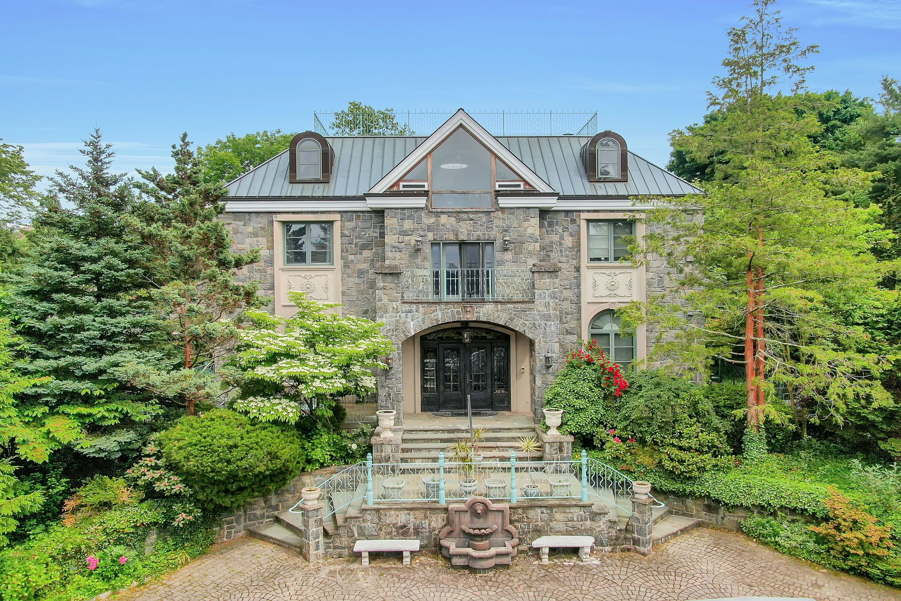  5440 Independence Avenue - 物件實景