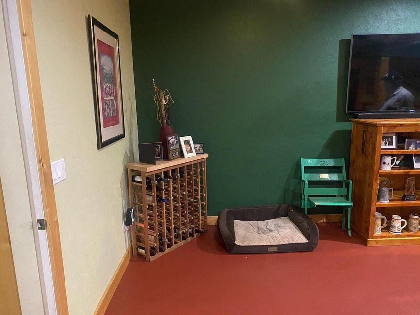 KLAMATH FALLS, Oregon, 97601, United States, 3 Bedrooms Bedrooms, ,3 BathroomsBathrooms,Residential,For Sale,1973852